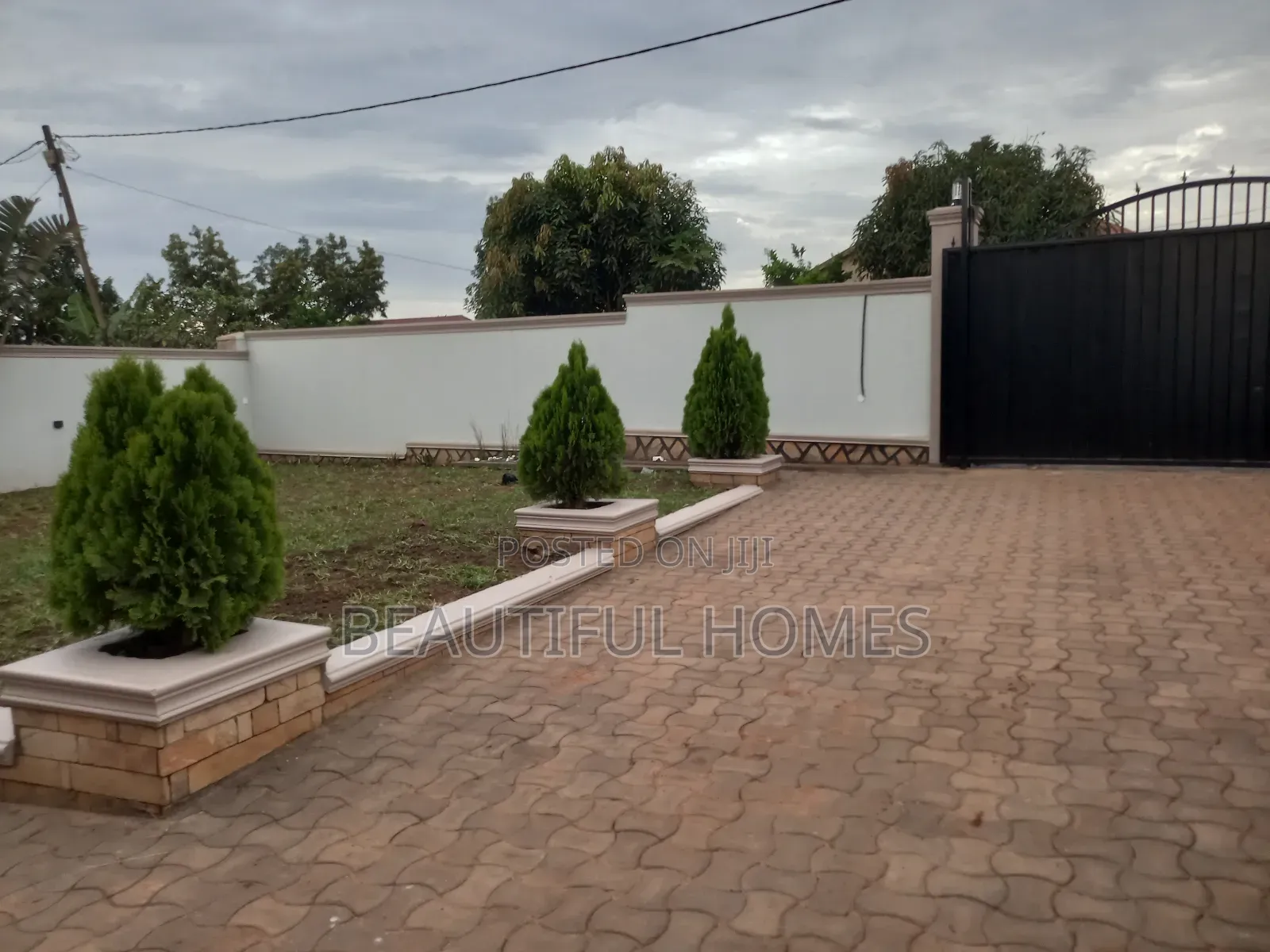 Furnished 4bdrm House in Kira for sale in Kira