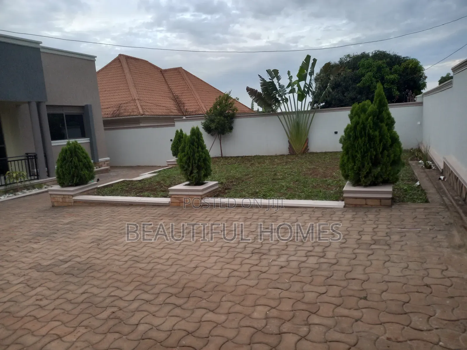 Furnished 4bdrm Bungalow in Kira for sale in Kira