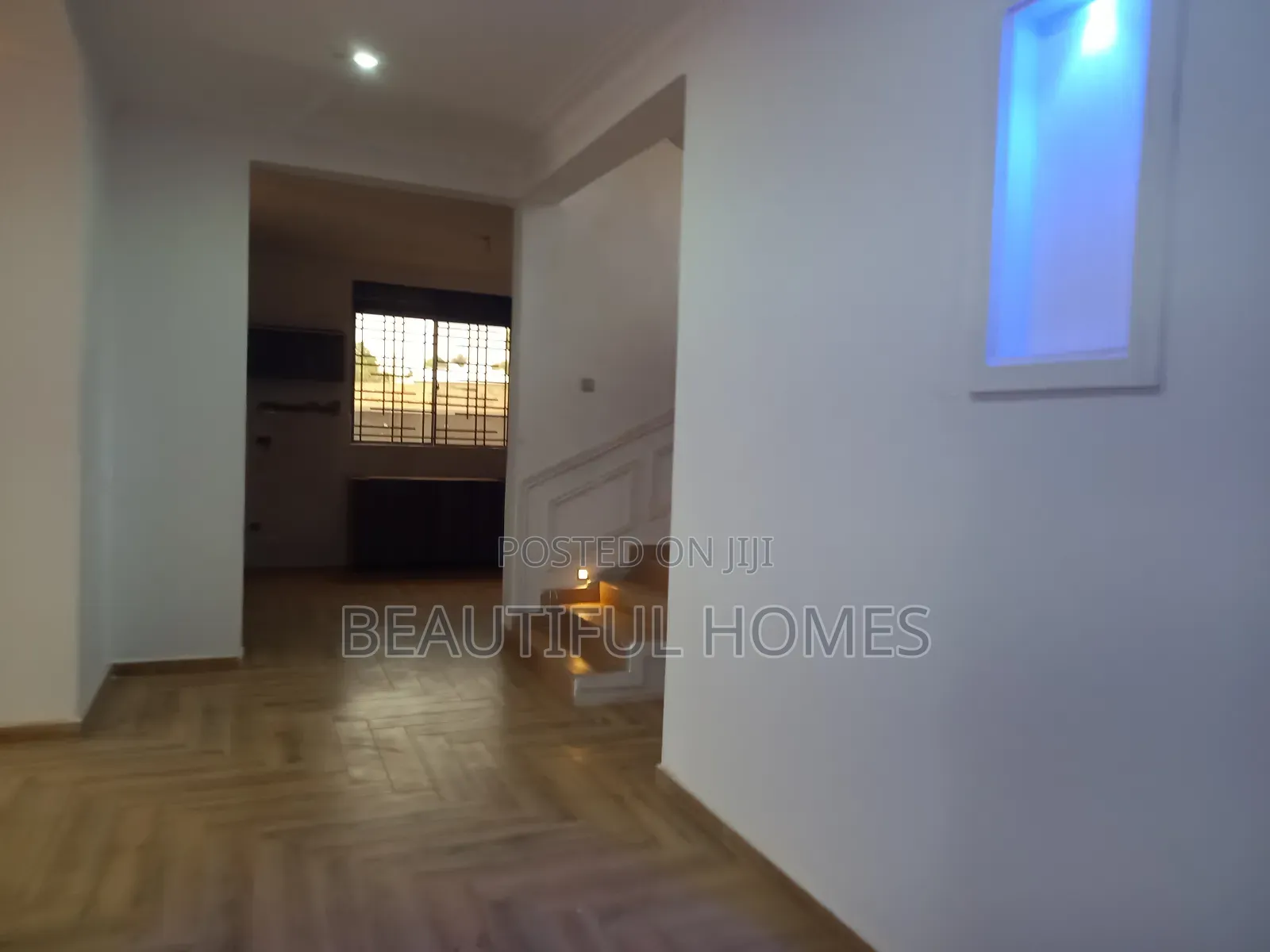 Furnished 5bdrm Duplex in Kira Town for sale in Kira