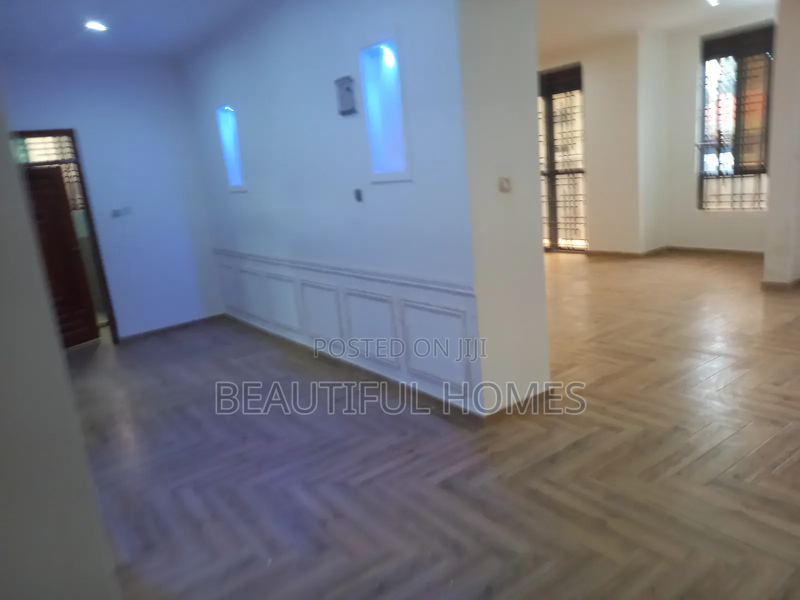 Furnished 5bdrm Mansion in Kira Corporate for sale in Kira