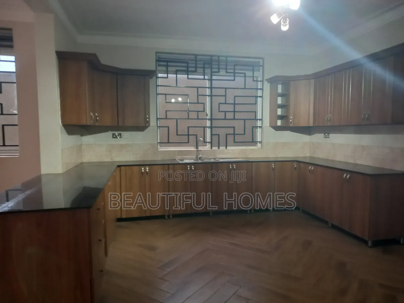 Furnished 6bdrm House in Kira for sale in Kira