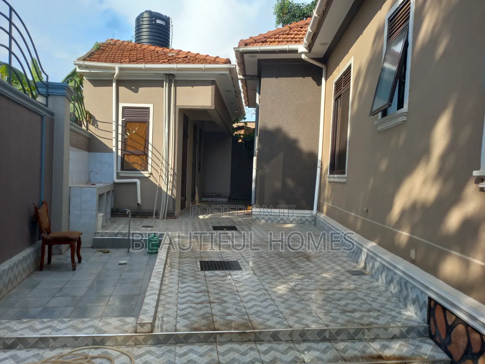 Furnished 5bdrm House in Kira Minister'S for sale in Kira