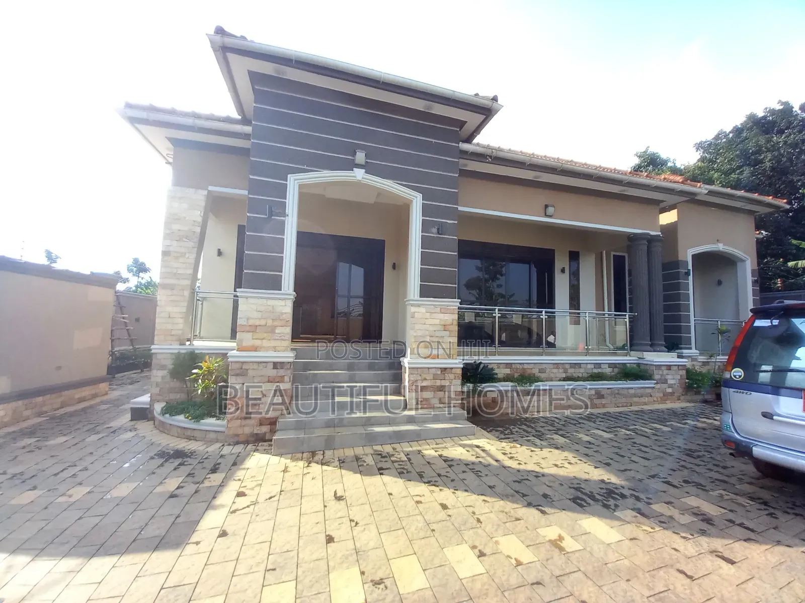 Furnished 5bdrm House in Kira Minister'S for sale in Kira