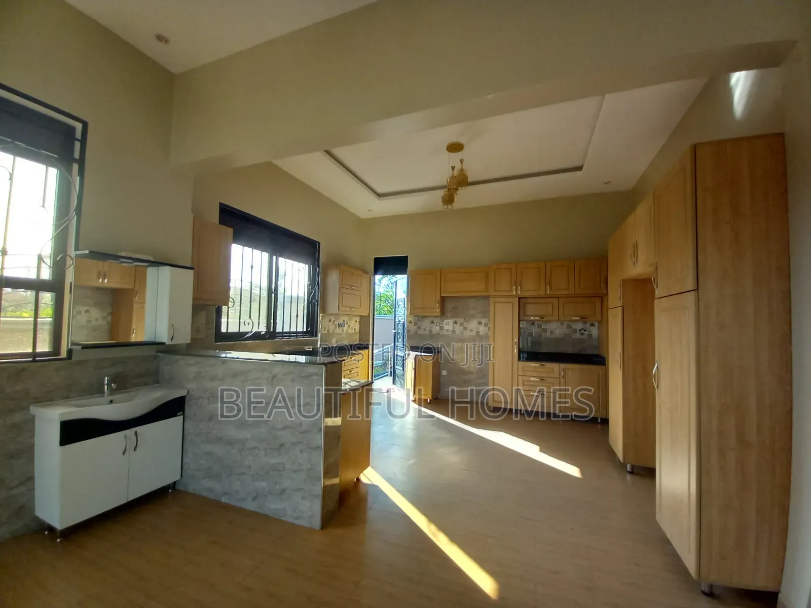 Furnished 5bdrm House in Kira Minister'S for sale in Kira