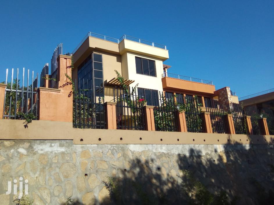 Munyonyo Castle With Lake View On Sell in Kampala