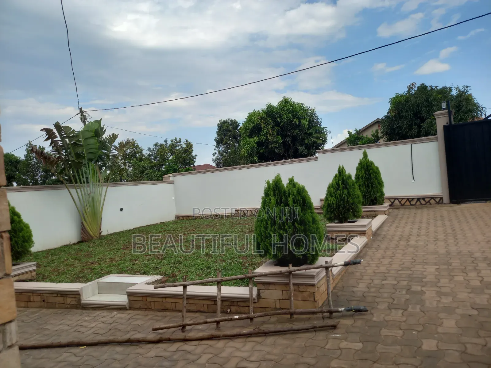 Furnished 4bdrm House in Kira for sale in Kira