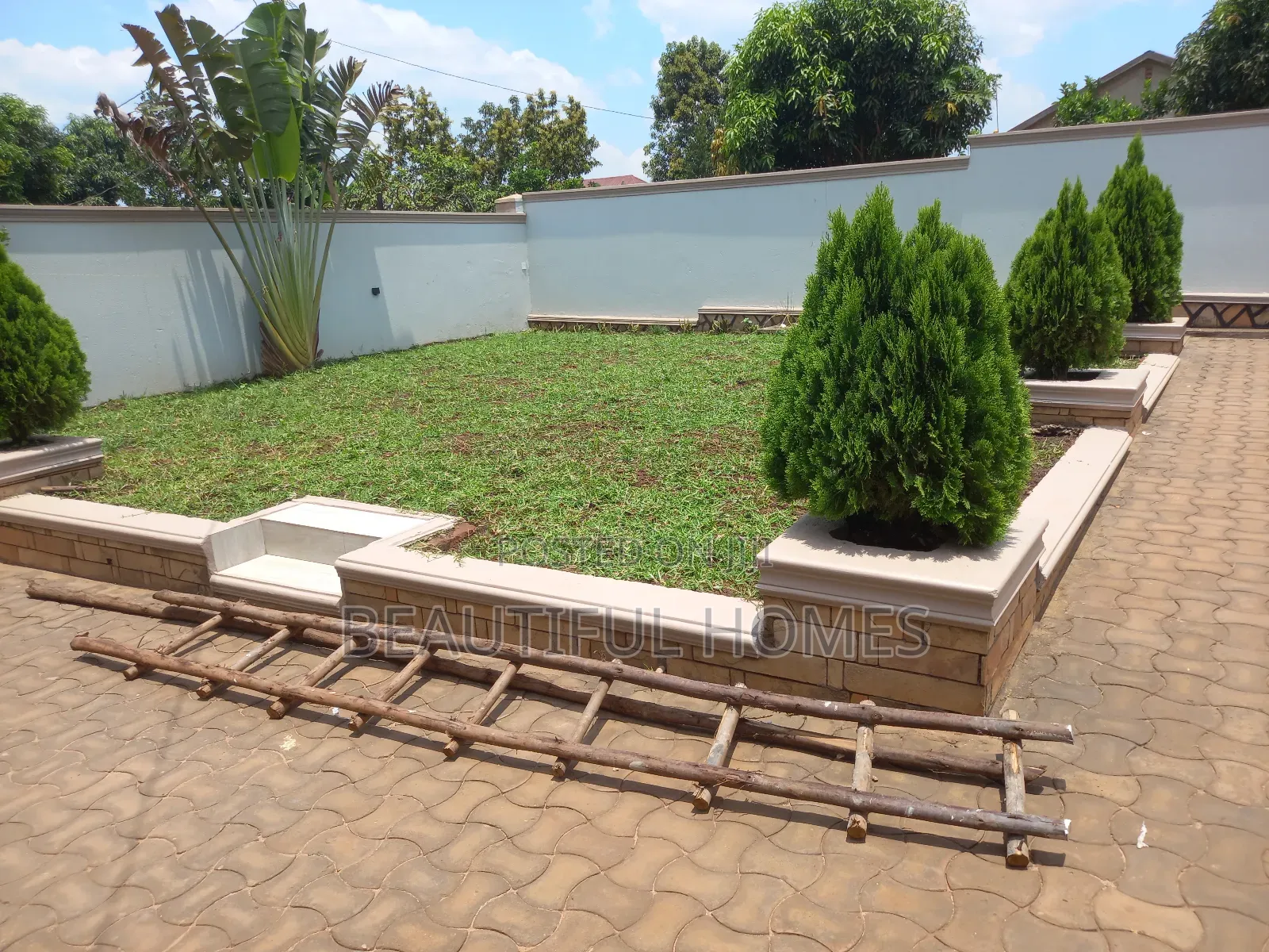 Furnished 4bdrm House in Kira for sale in Kira