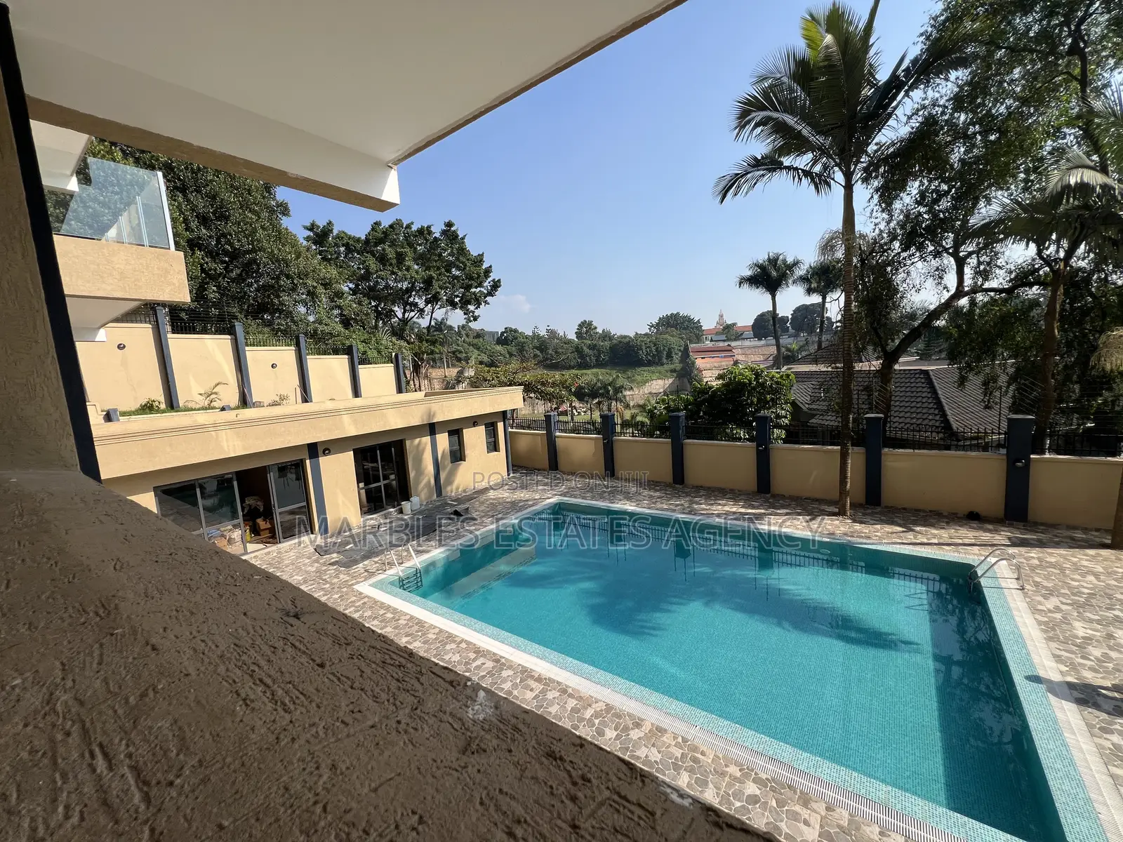 4bdrm Condo in Kololo, Central Division for sale in Central Division