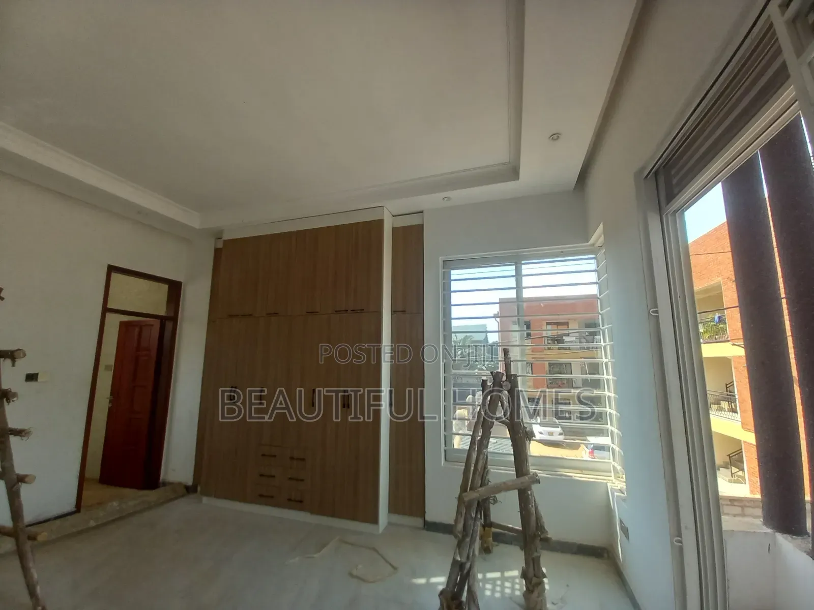 Furnished 4bdrm Duplex in Kira for sale in Kira