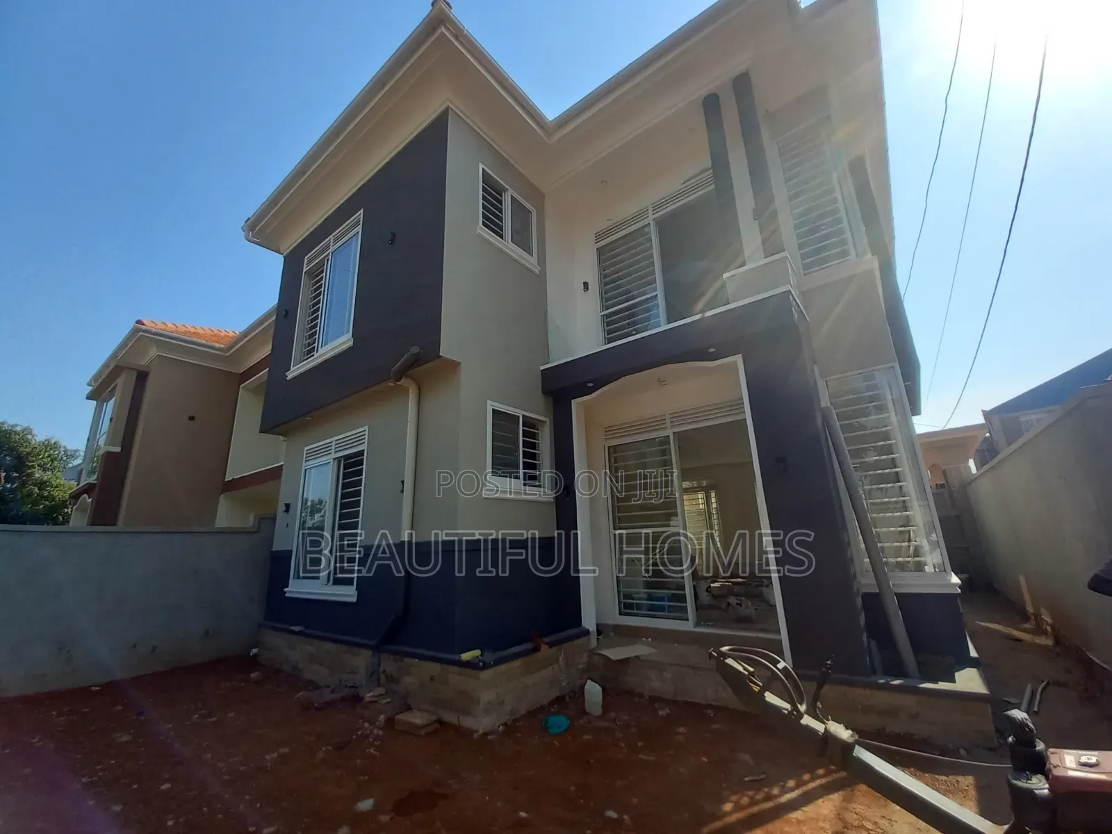 Furnished 4bdrm Duplex in Kira for sale in Kira
