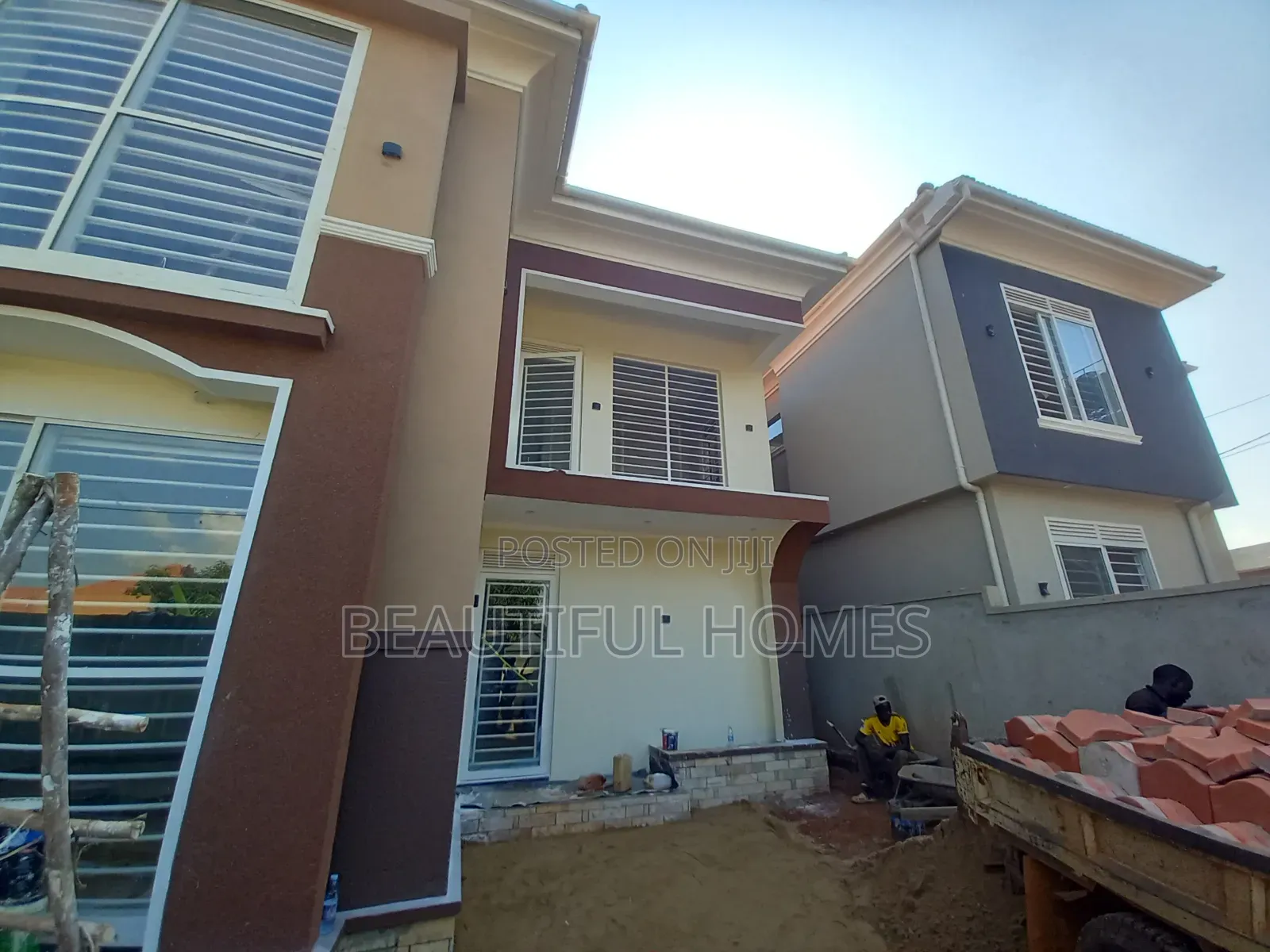 Furnished 4bdrm Duplex in Kira Town for sale in Kira