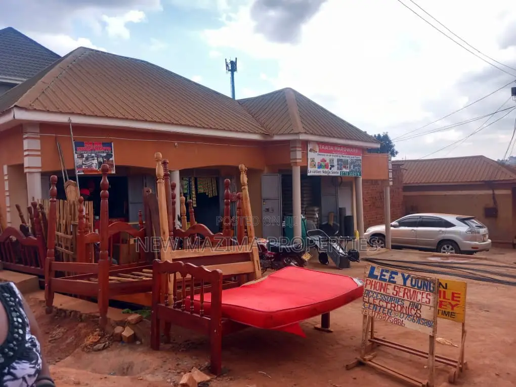 Very Busy Four Commercial Shops Quicksale in Namasuba Ndejje in Division A