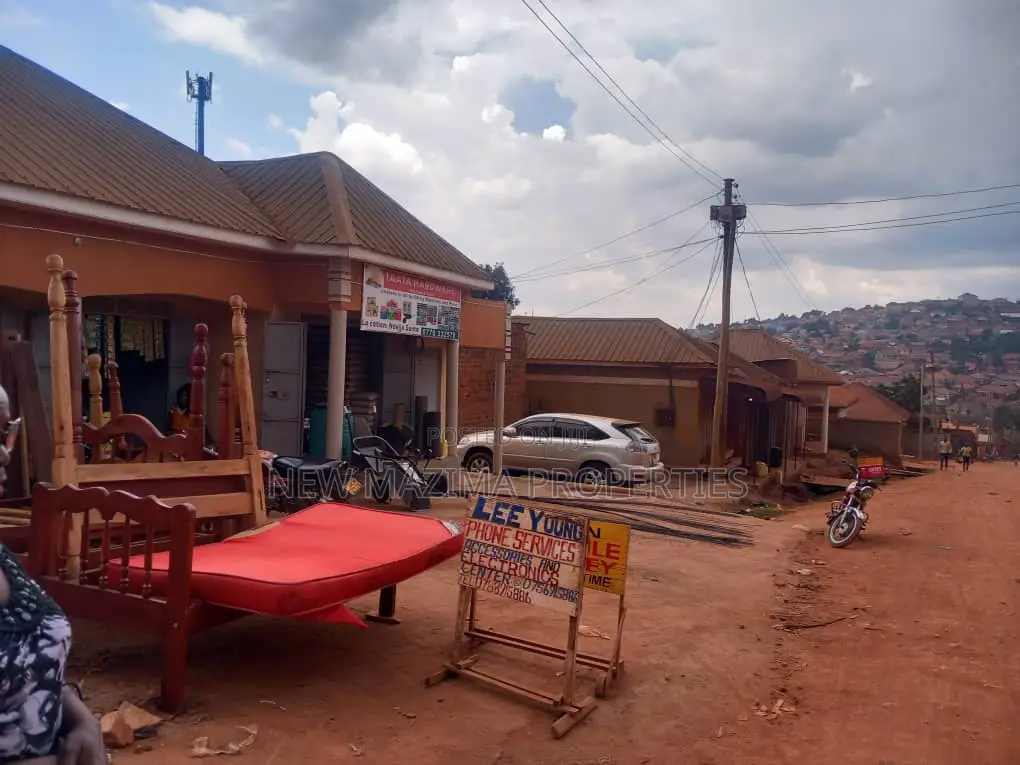 Very Busy Four Commercial Shops Quicksale in Namasuba Ndejje in Division A