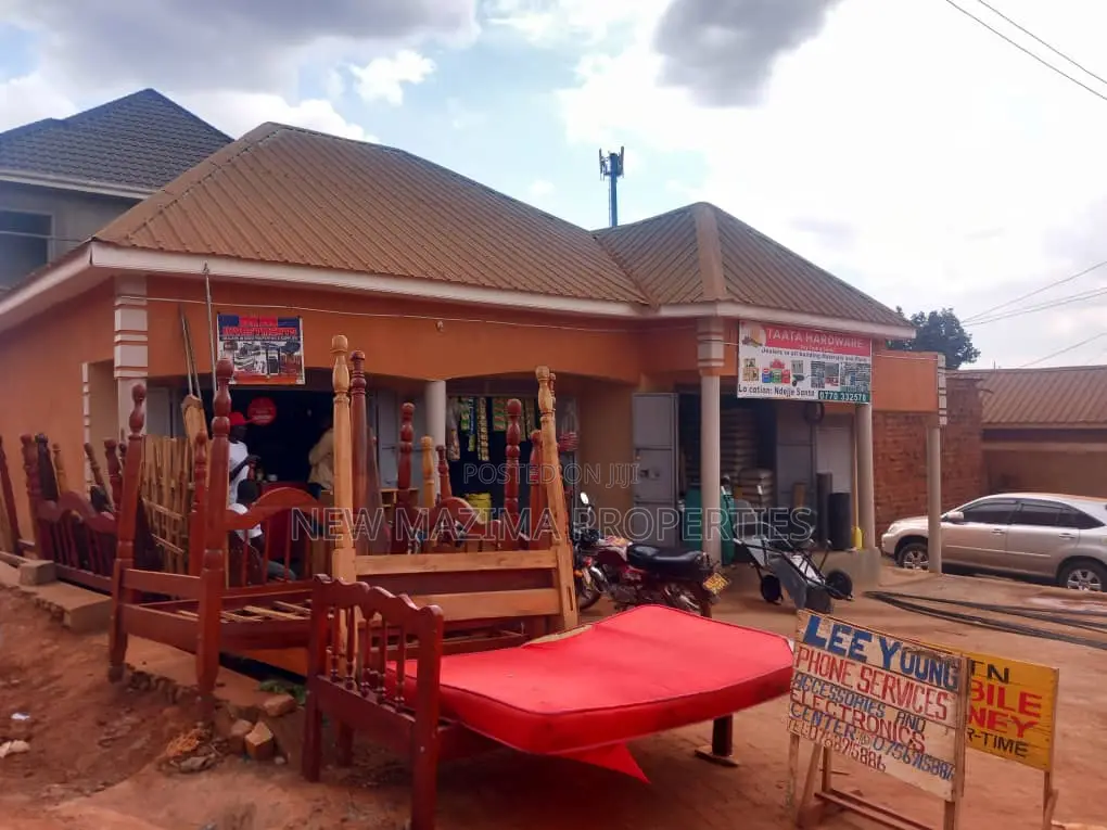 Very Busy Four Commercial Shops Quicksale in Namasuba Ndejje in Division A