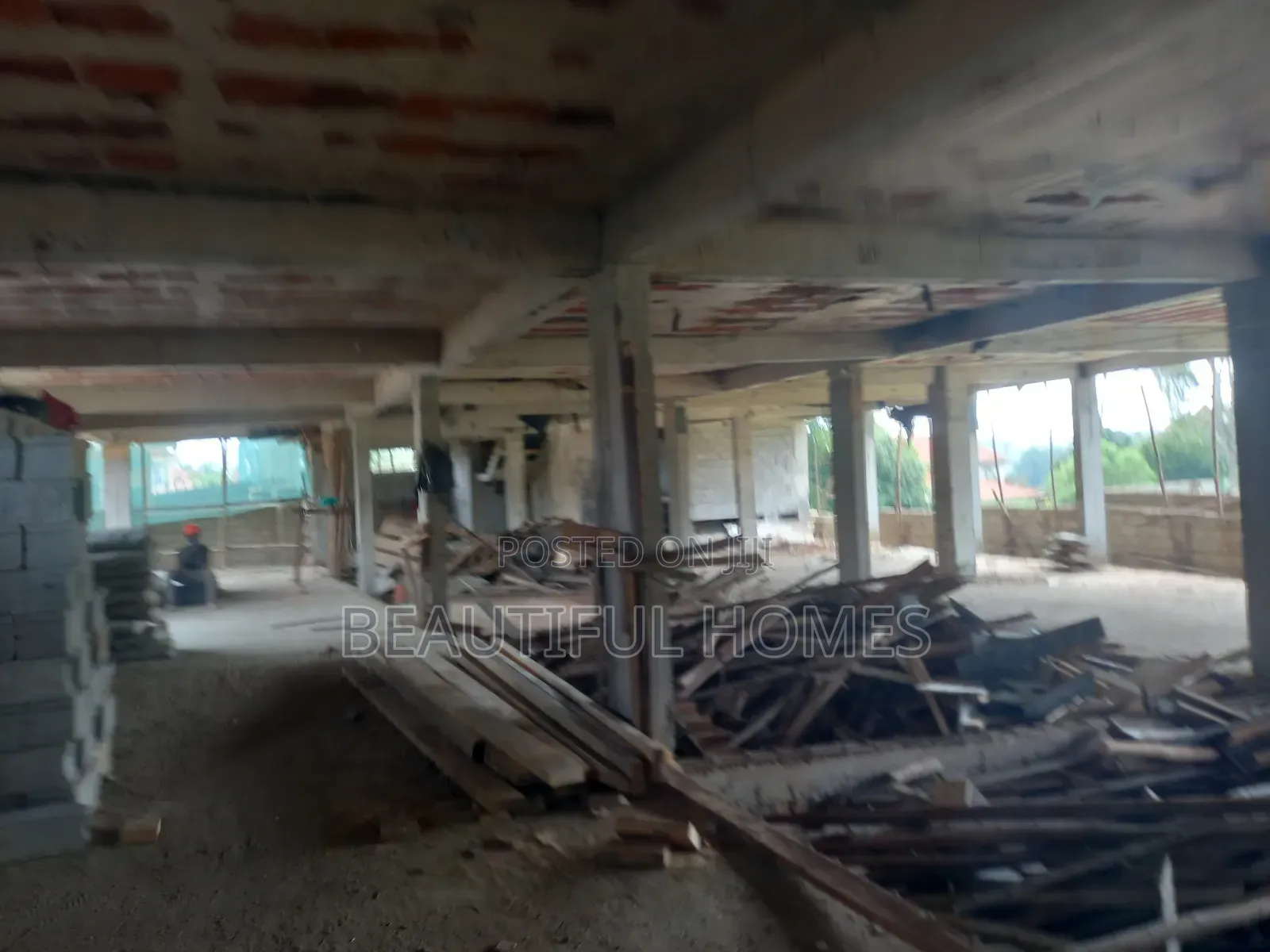 Furnished 2bdrm Condo in Kira for sale in Kira