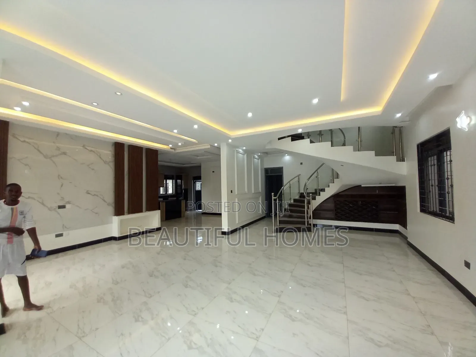 Furnished 5bdrm Mansion in Kira for sale in Kira