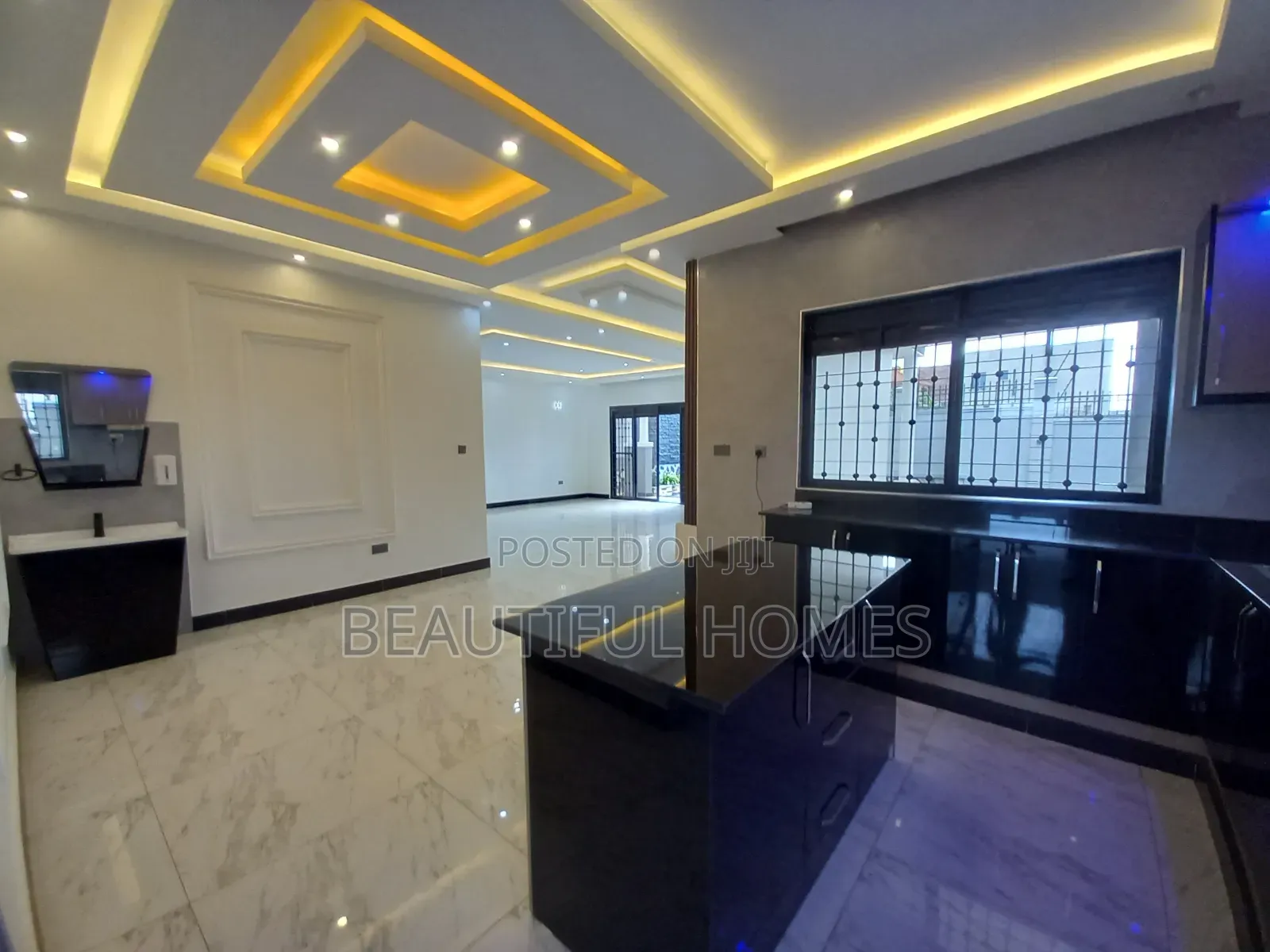 Furnished 5bdrm Duplex in Kira Rich for sale in Kira