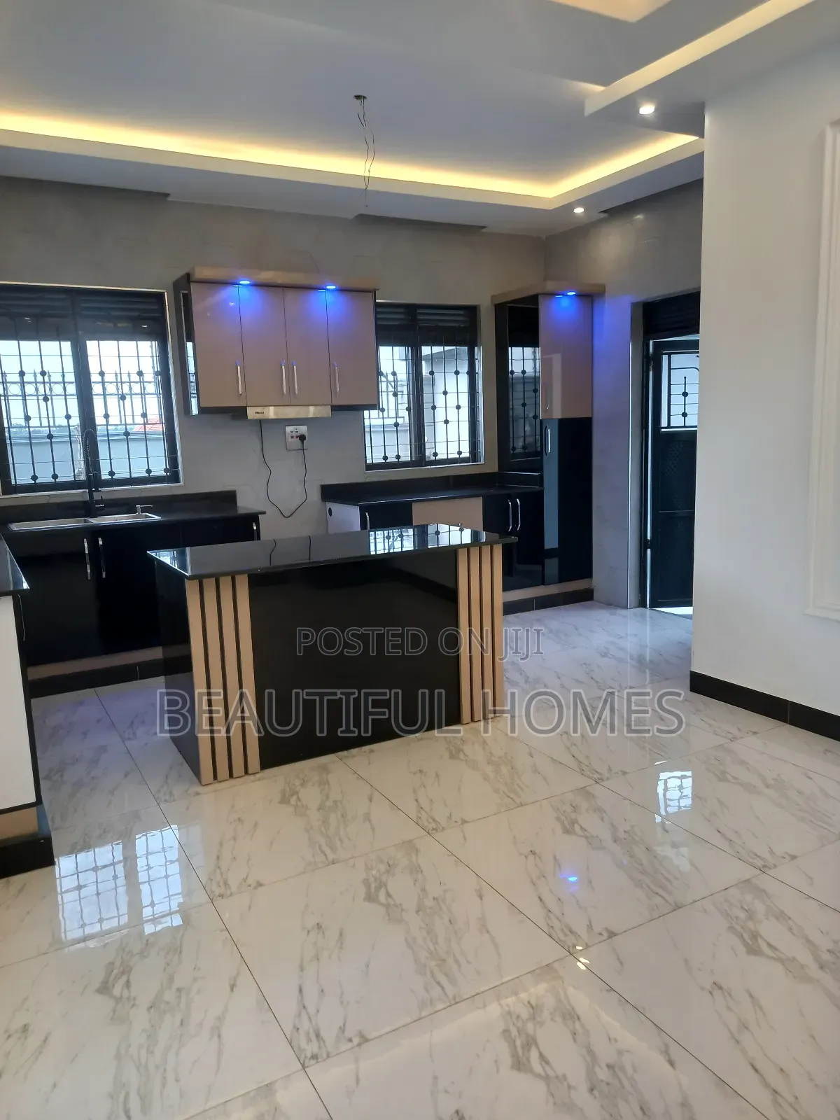 Furnished 5bdrm Mansion in Kira for sale in Kira