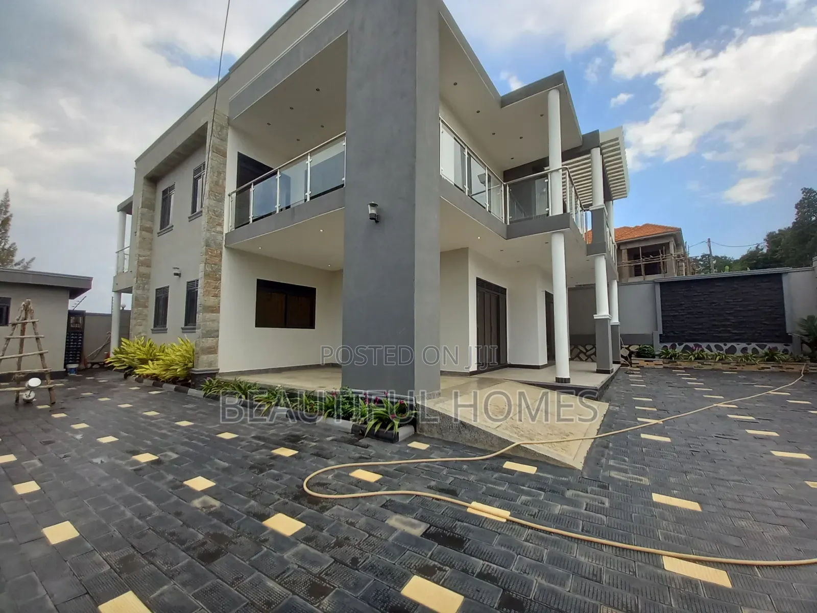 Furnished 5bdrm House in Kira for sale in Kira