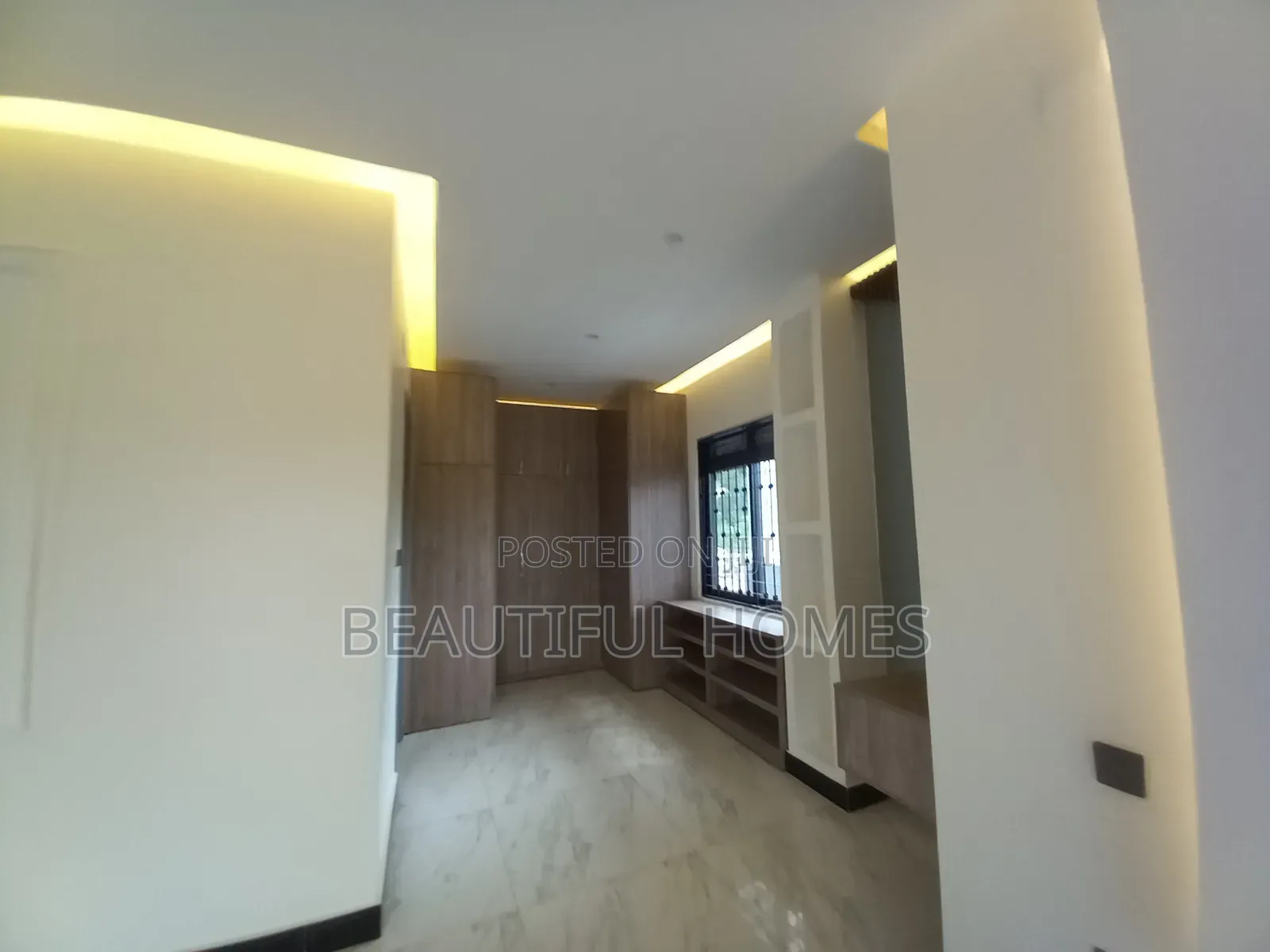 Furnished 5bdrm House in Kira for sale in Kira