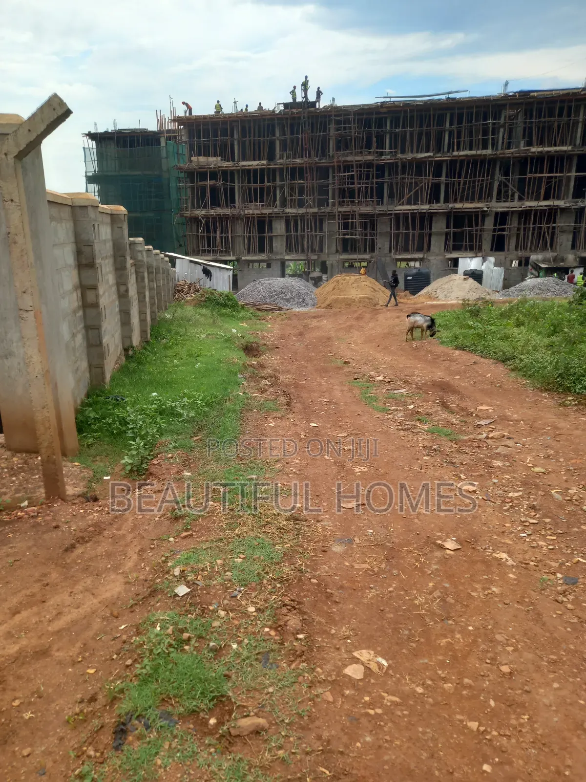 Furnished 2bdrm Condo in Kira Town for sale in Kira