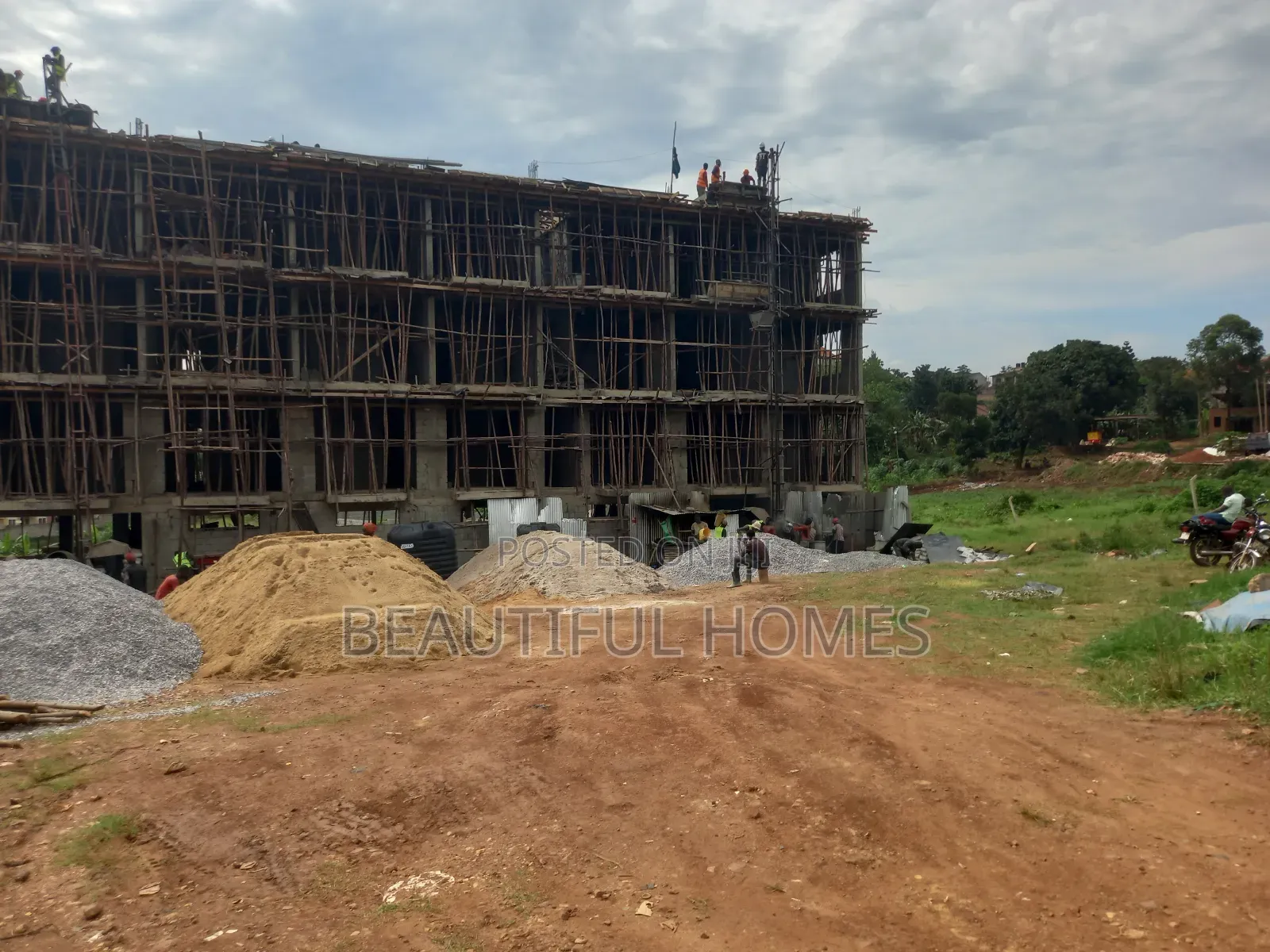 Furnished 2bdrm Condo in Kira Town, Central Division for sale in Central Division