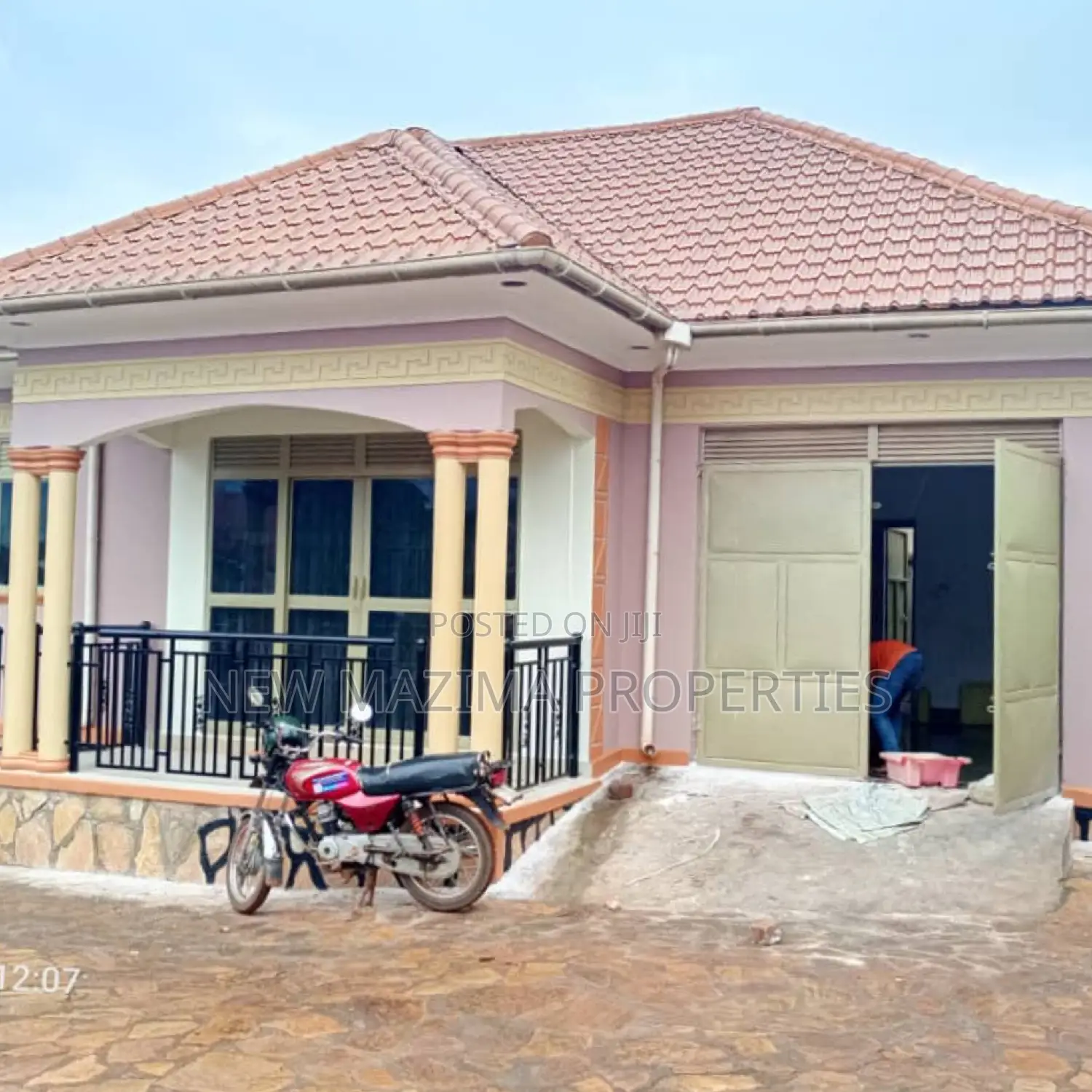 3bdrm Bungalow in Bulenga Buloba, Division A for sale in Division A