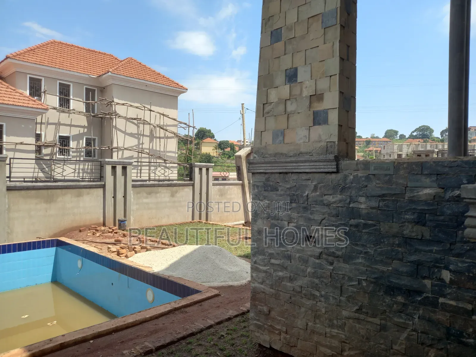 Furnished 7bdrm Duplex in Ntinda, Nakawa for sale in Nakawa