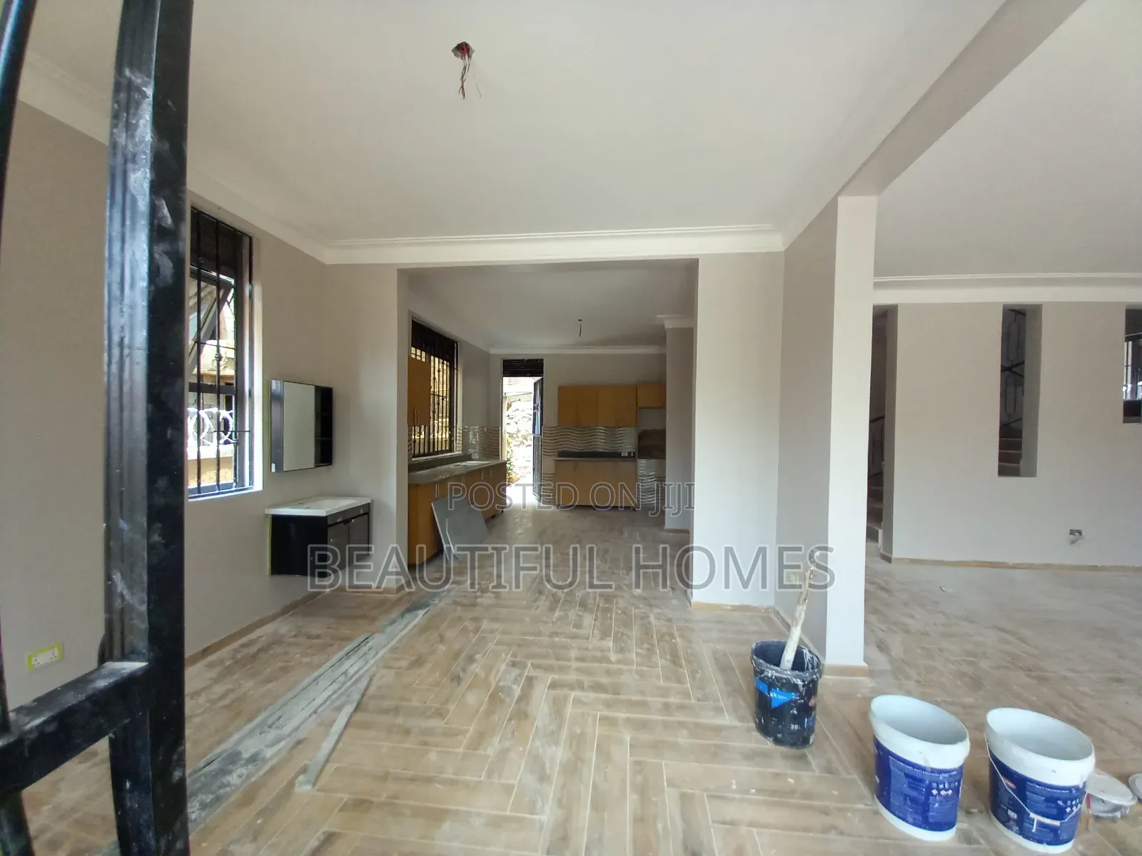 Furnished 4bdrm Duplex in Kira Gated Estate for sale in Kira