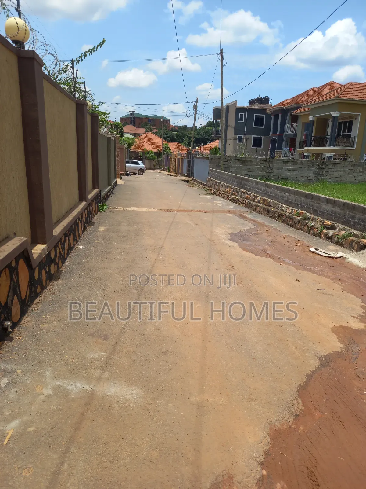 Furnished 4bdrm Duplex in Kira Gated Estate for sale in Kira