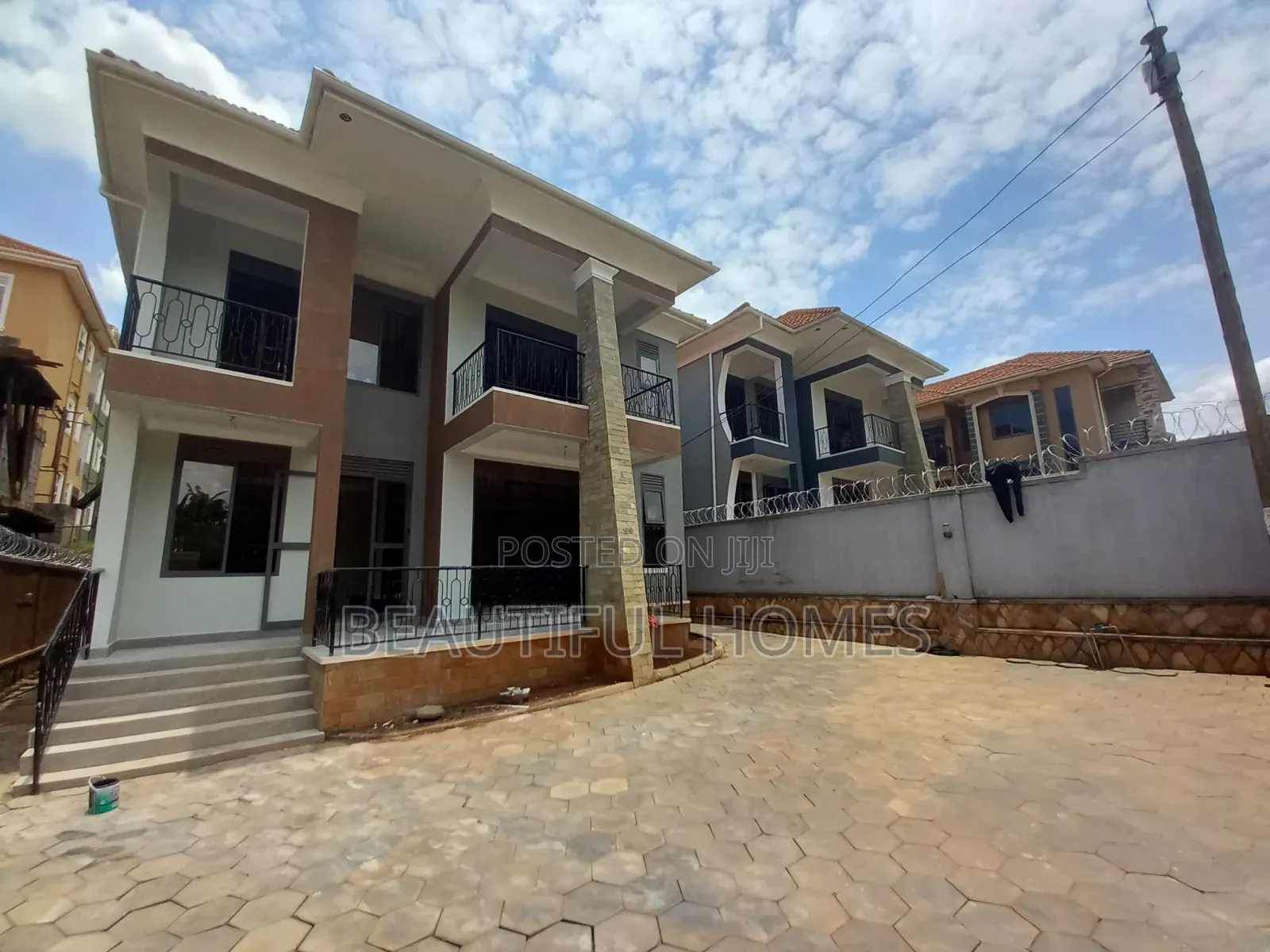 Furnished 4bdrm Maisonette in Kira Gated Estate for sale in Kira