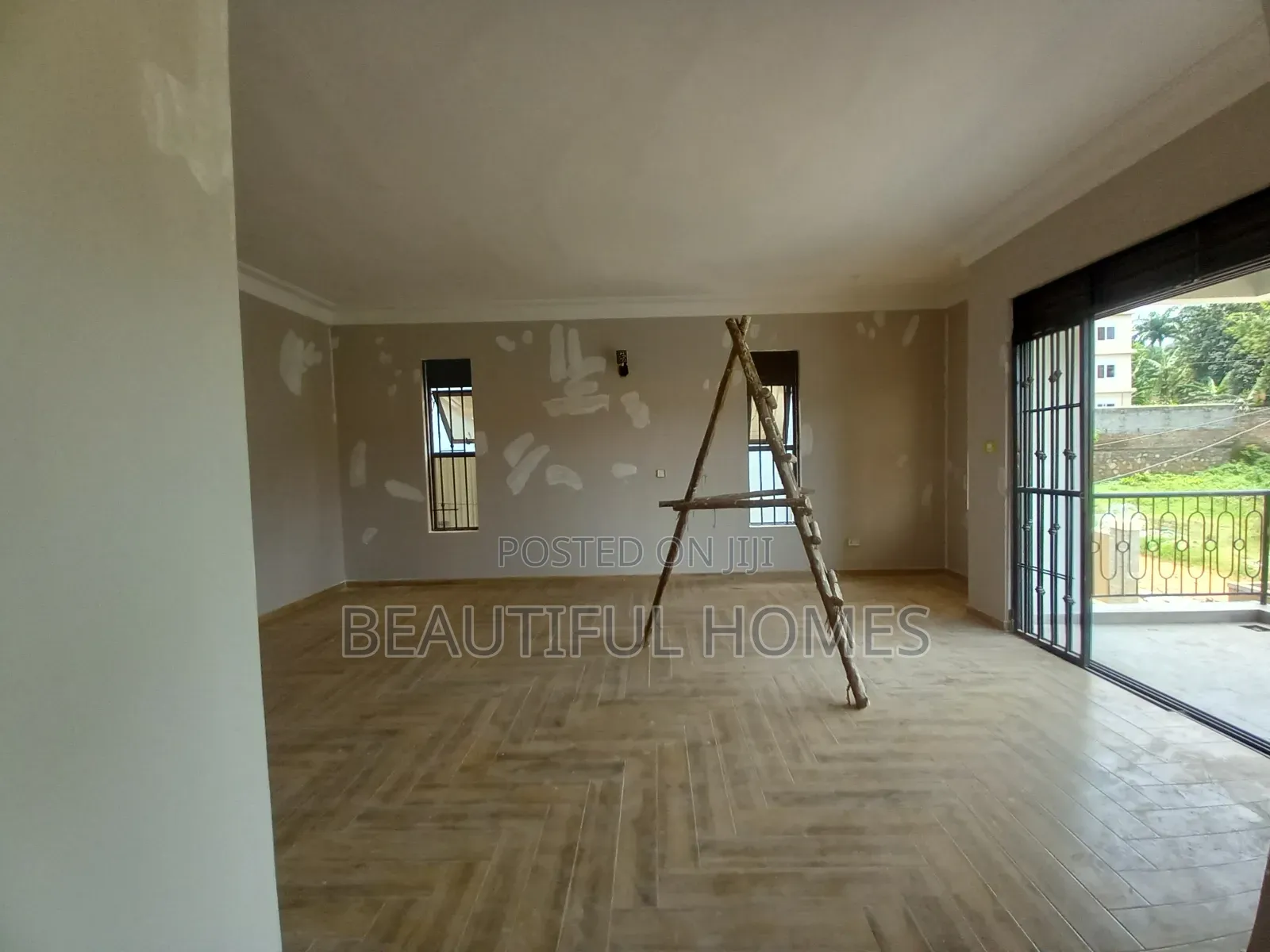 Furnished 4bdrm Mansion in Kira Gated Estate for sale in Kira