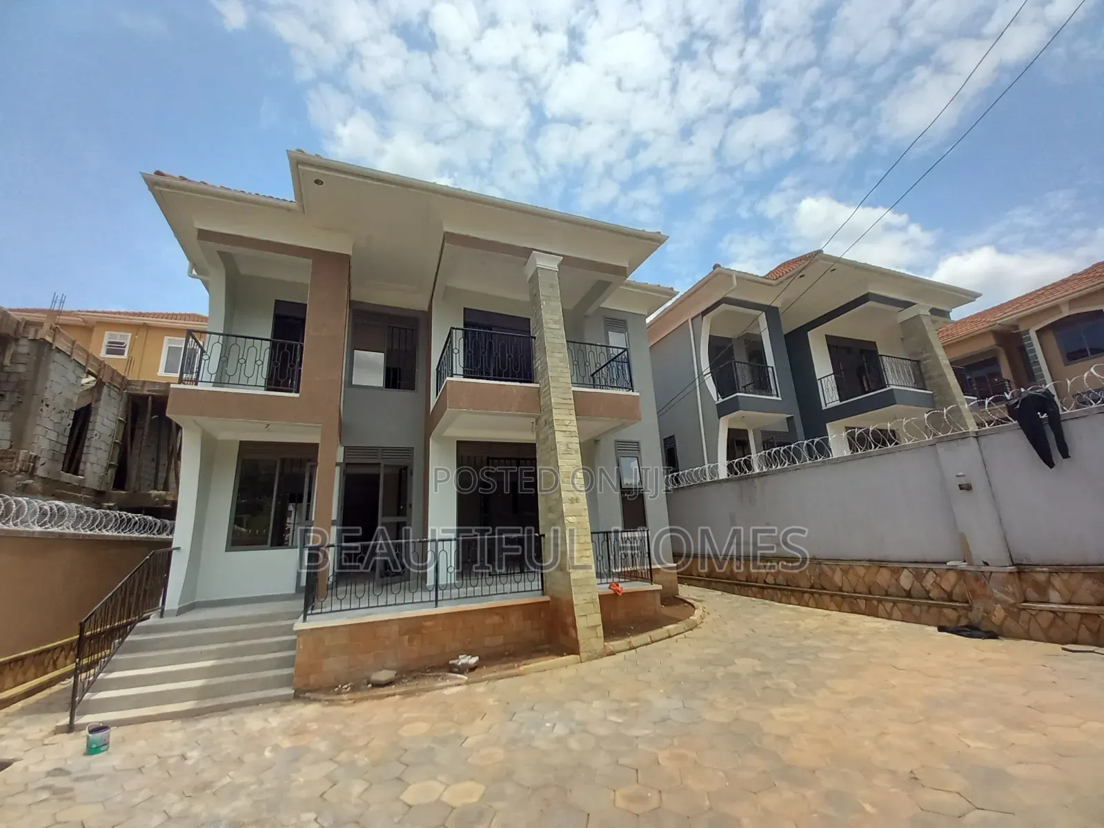 Furnished 4bdrm Mansion in Kira Gated Estate for sale in Kira
