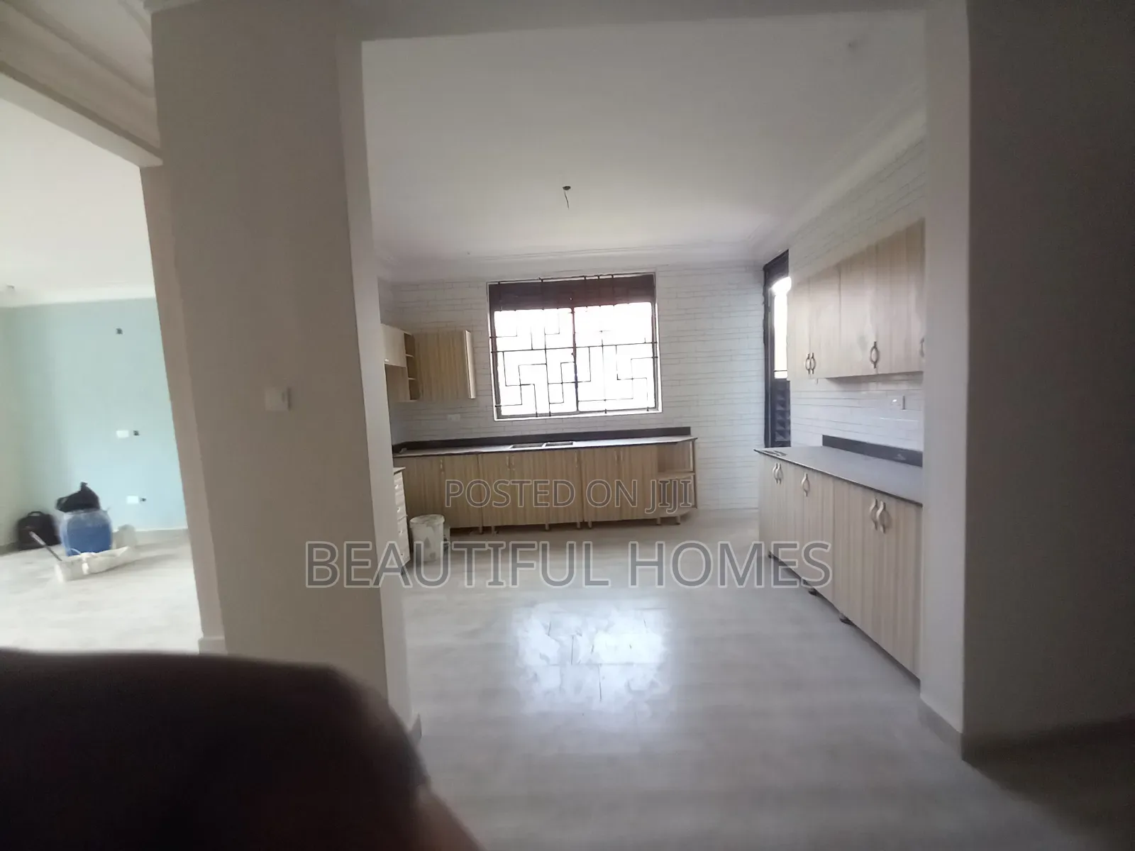 Furnished 4bdrm Duplex in Kira Gated for sale in Kira
