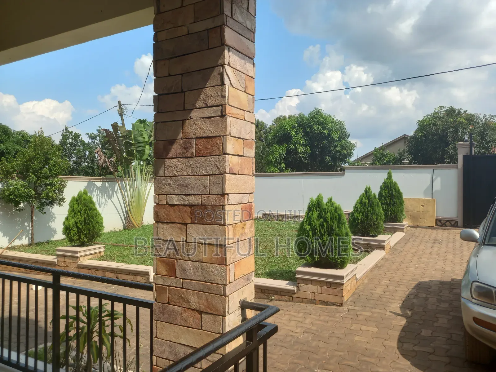 Furnished 4bdrm Villa in Kira for sale in Kira