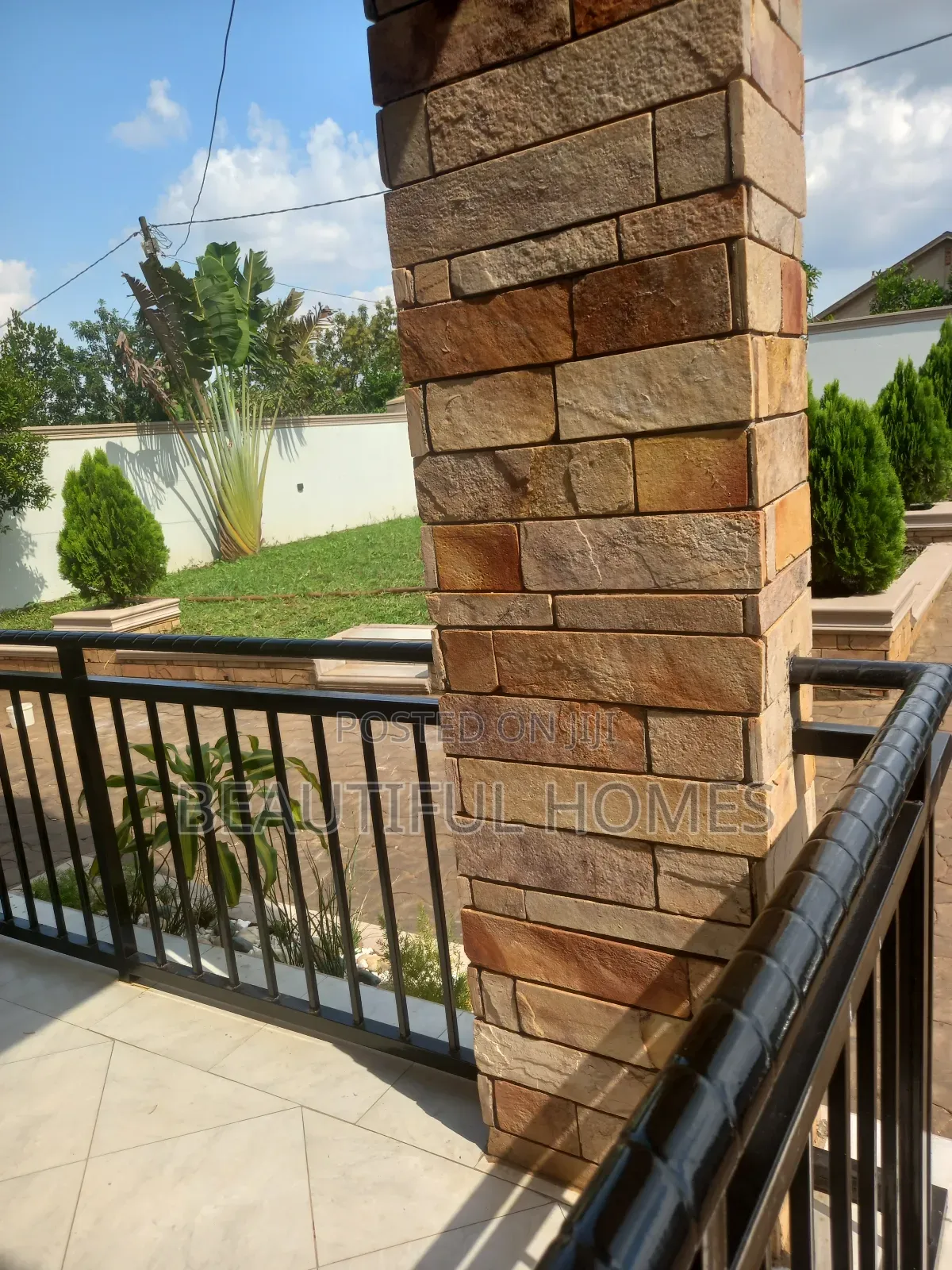 Furnished 4bdrm Maisonette in Kira for sale in Kira