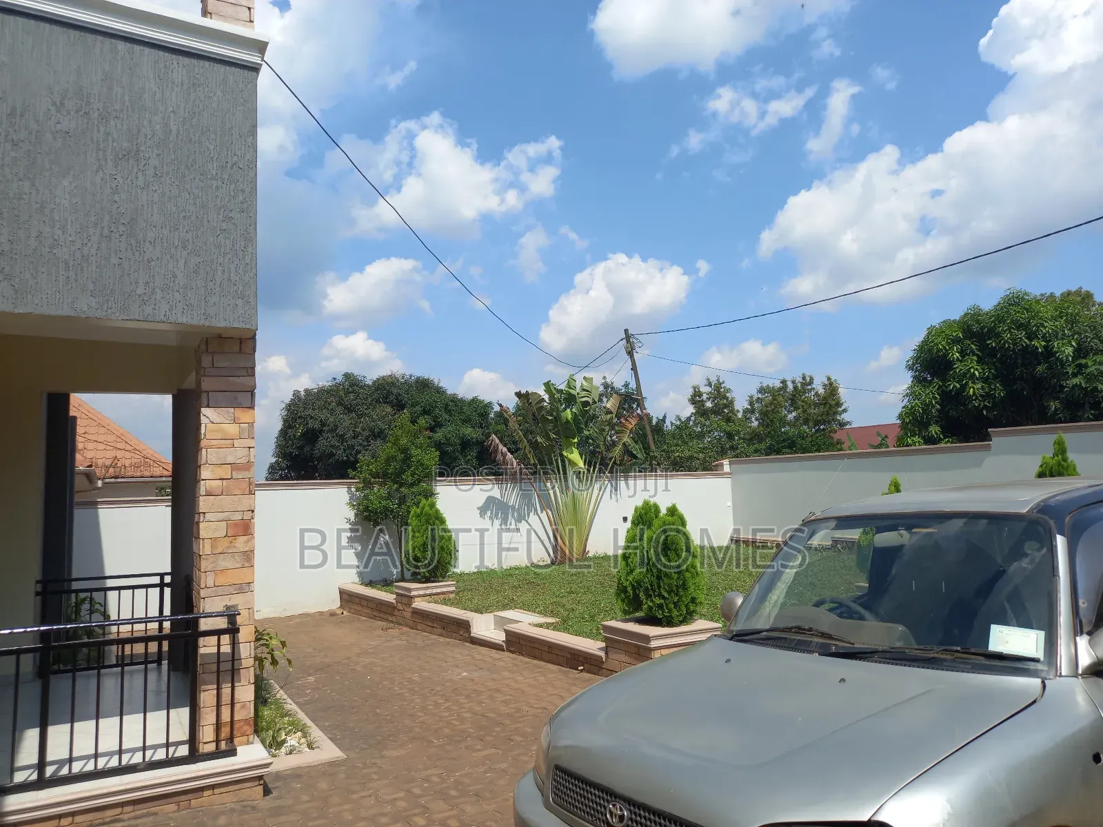 Furnished 4bdrm House in Kira for sale in Kira