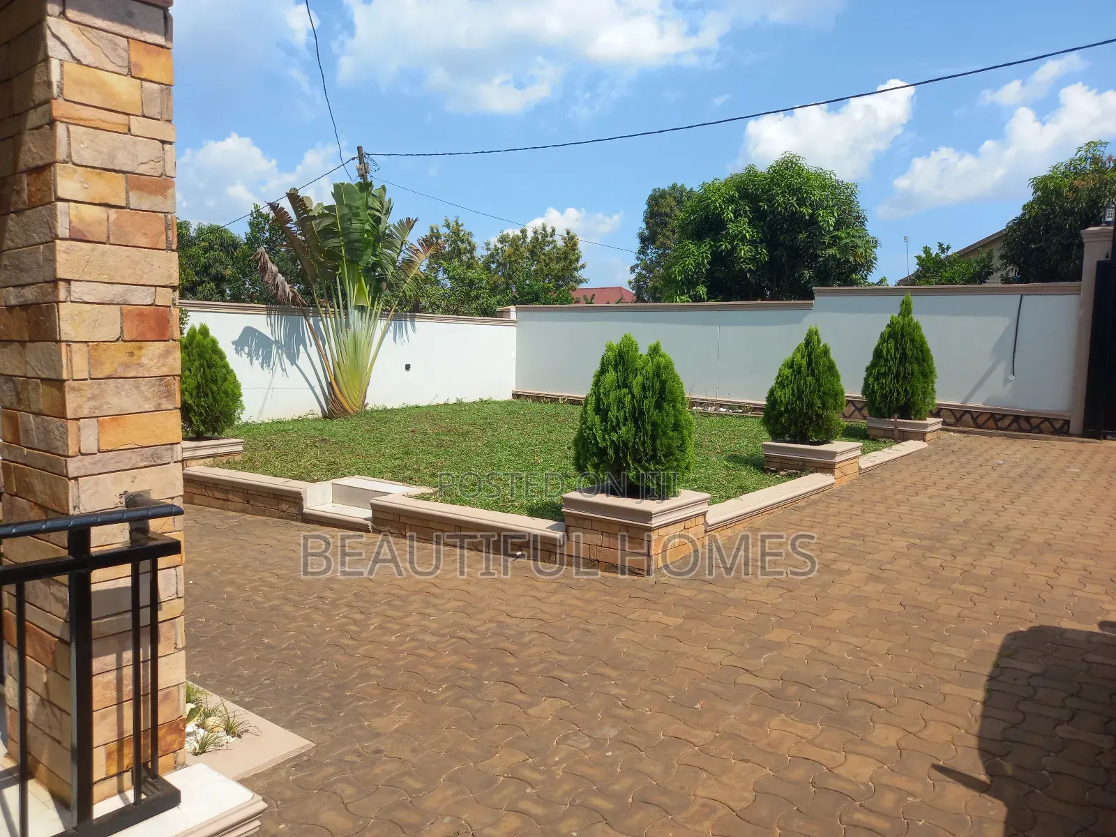 Furnished 4bdrm House in Kira for sale in Kira