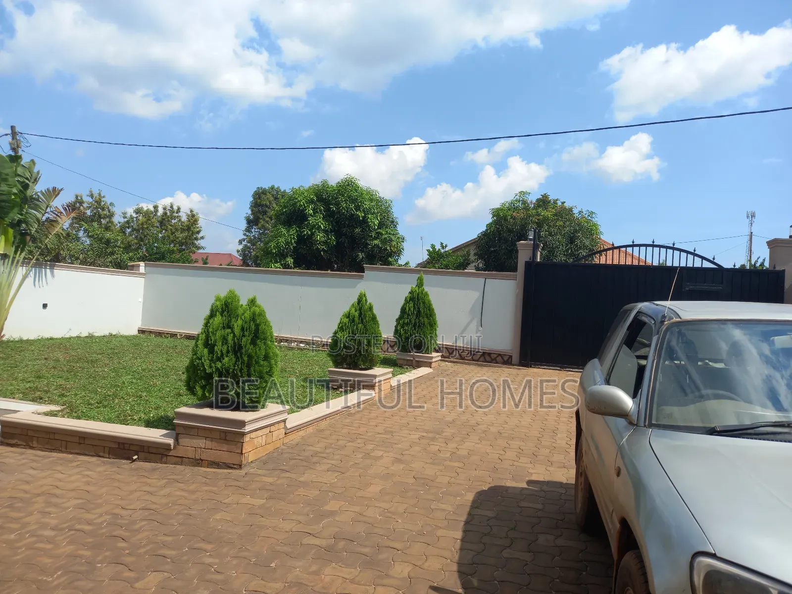 Furnished 4bdrm House in Kira for sale in Kira
