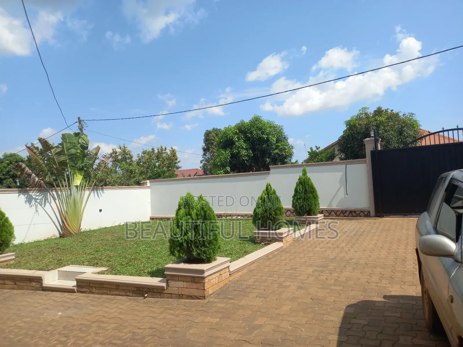 Furnished 4bdrm House in Kira for sale in Kira