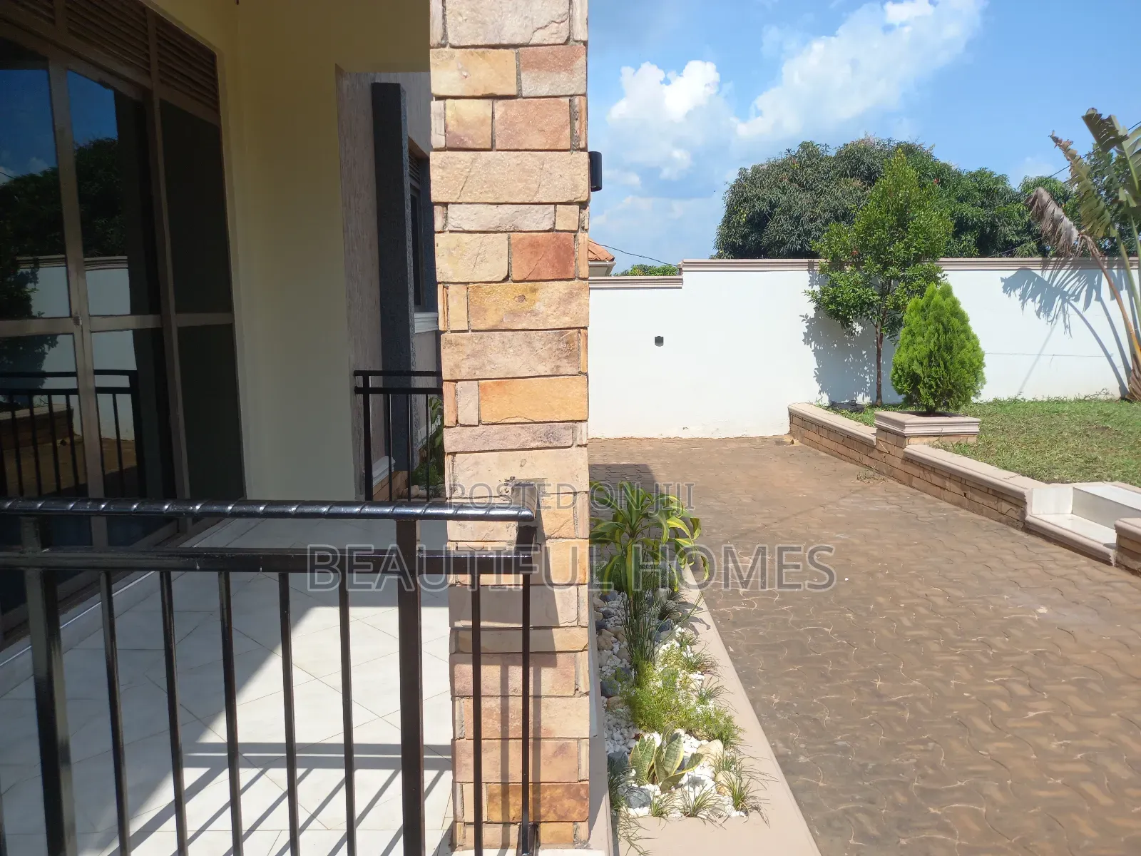 Furnished 4bdrm House in Kira for sale in Kira