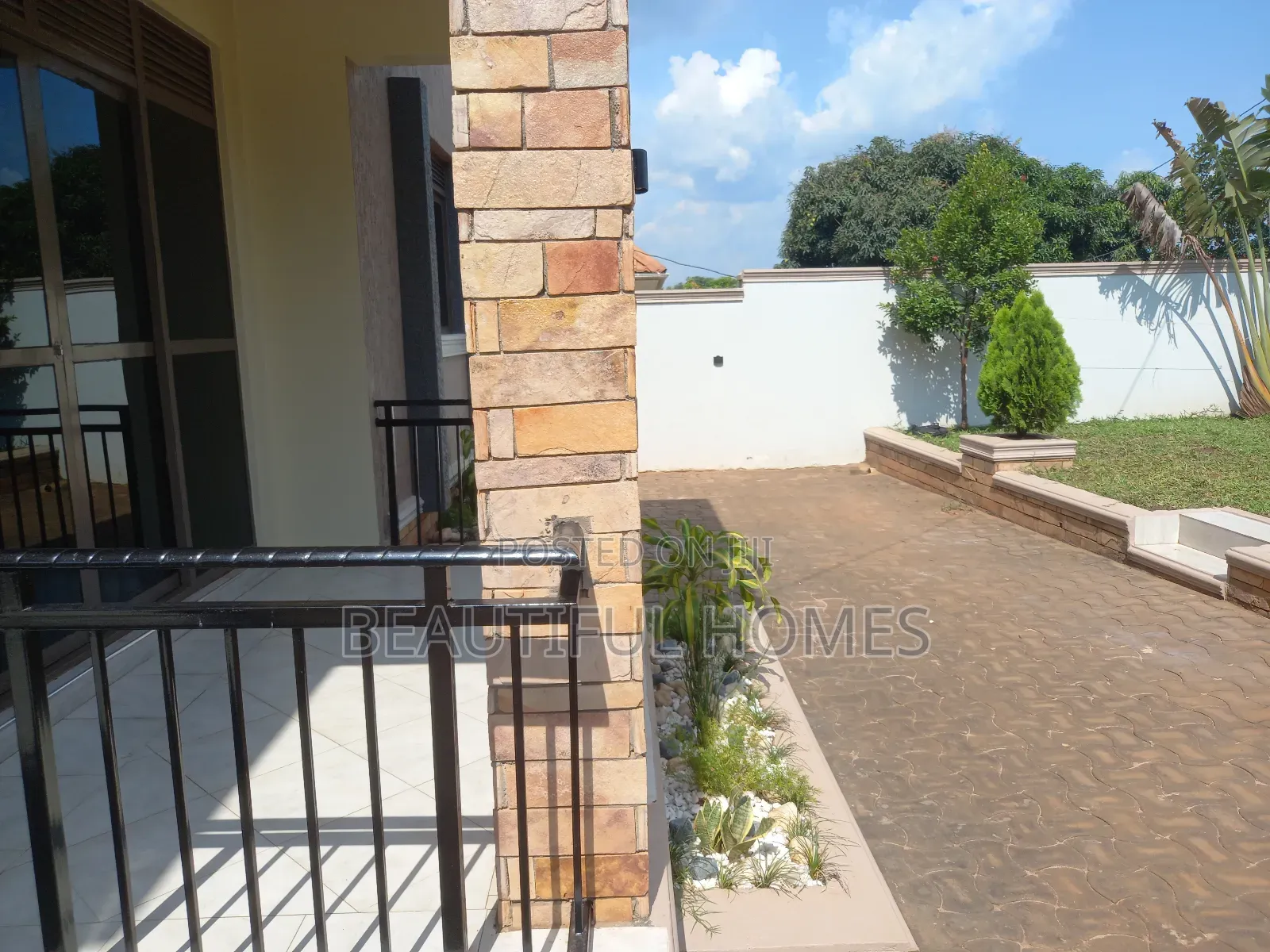 Furnished 4bdrm House in Kira for sale in Kira