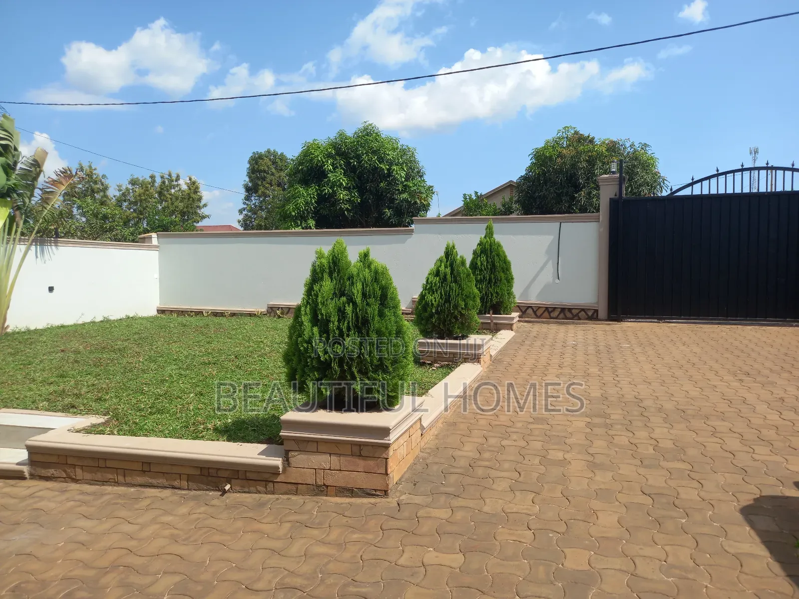Furnished 4bdrm House in Kira for sale in Kira