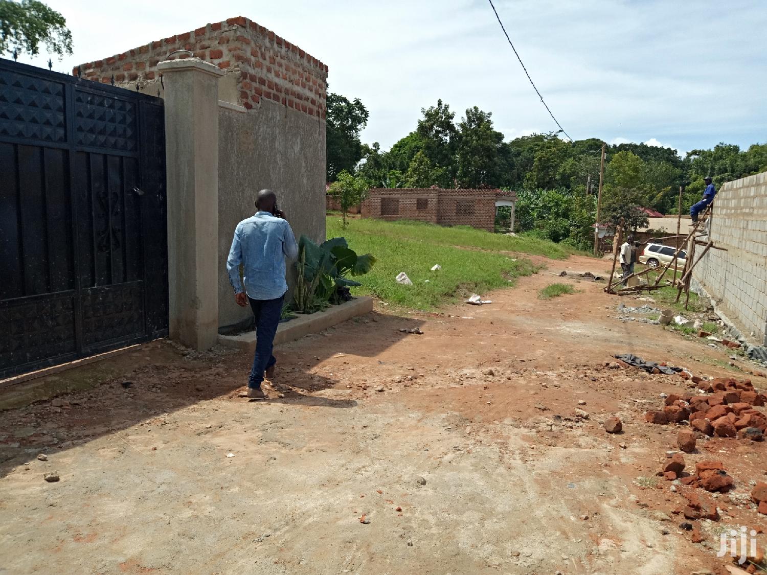 Kira Stunning Plot Near the Main Road Being Tarmacked for Quick Sell in Kampala
