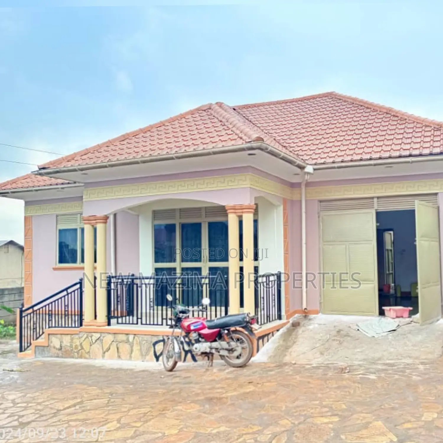 3bdrm Bungalow in Bulenga Buloba, Division A for sale in Division A