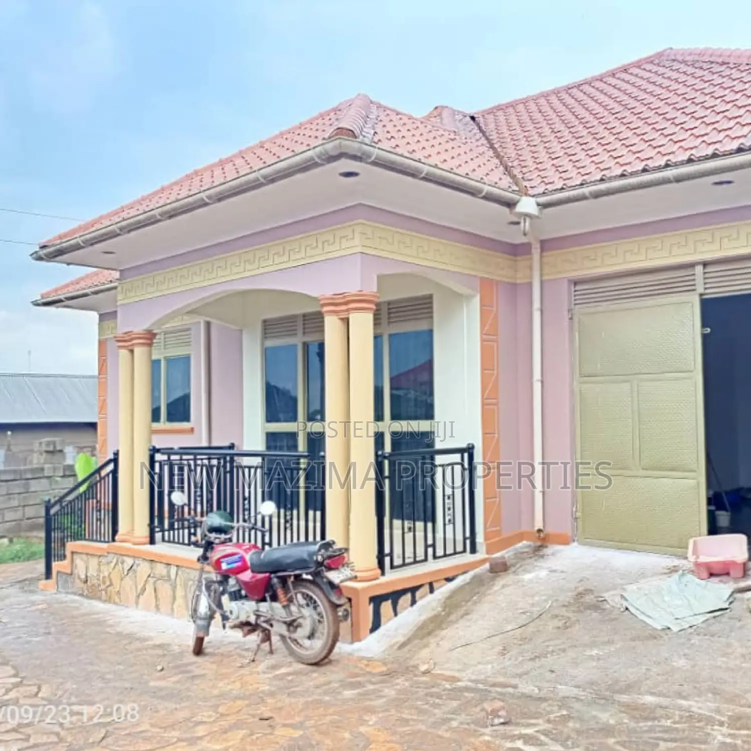 3bdrm Bungalow in Bulenga Buloba, Division A for sale in Division A