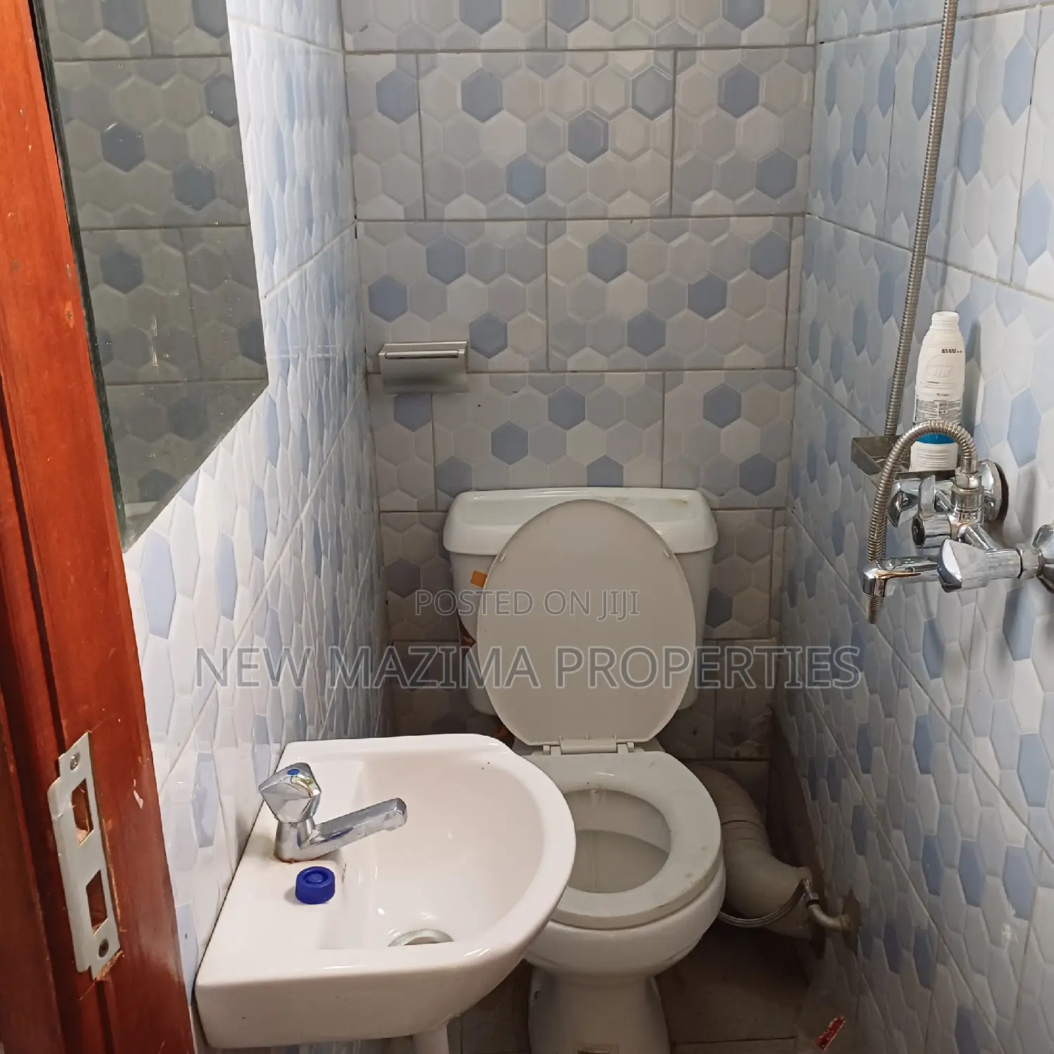 16bdrm Block of Flats in Rubaga Wakaliga, Division A for sale in Division A