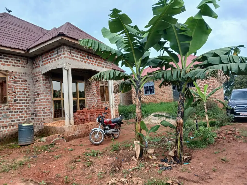 3bdrm House in Bulenga Buloba, Division A for sale in Division A