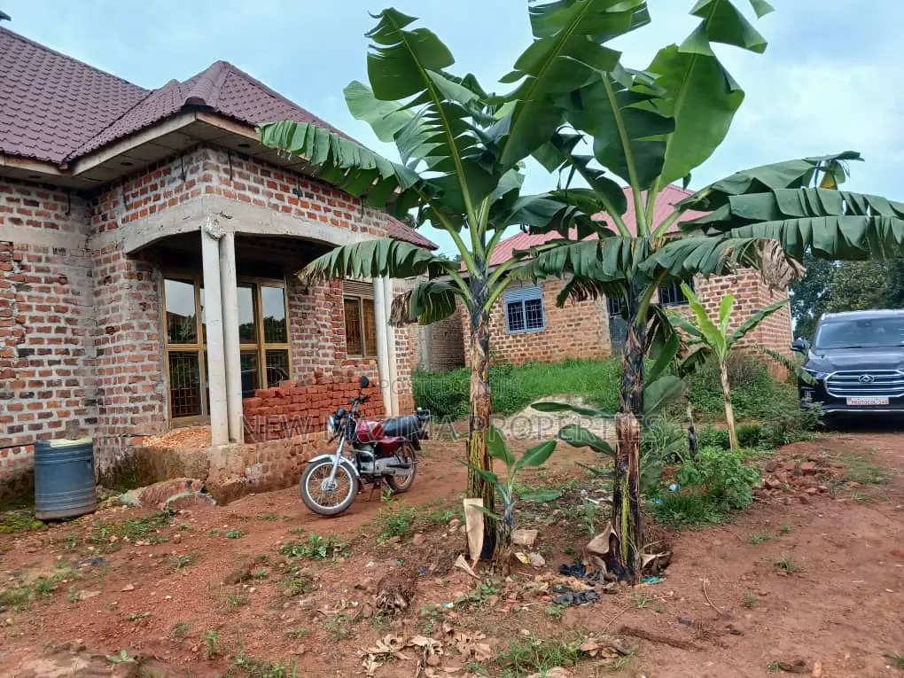 3bdrm House in Bulenga Buloba, Division A for sale in Division A