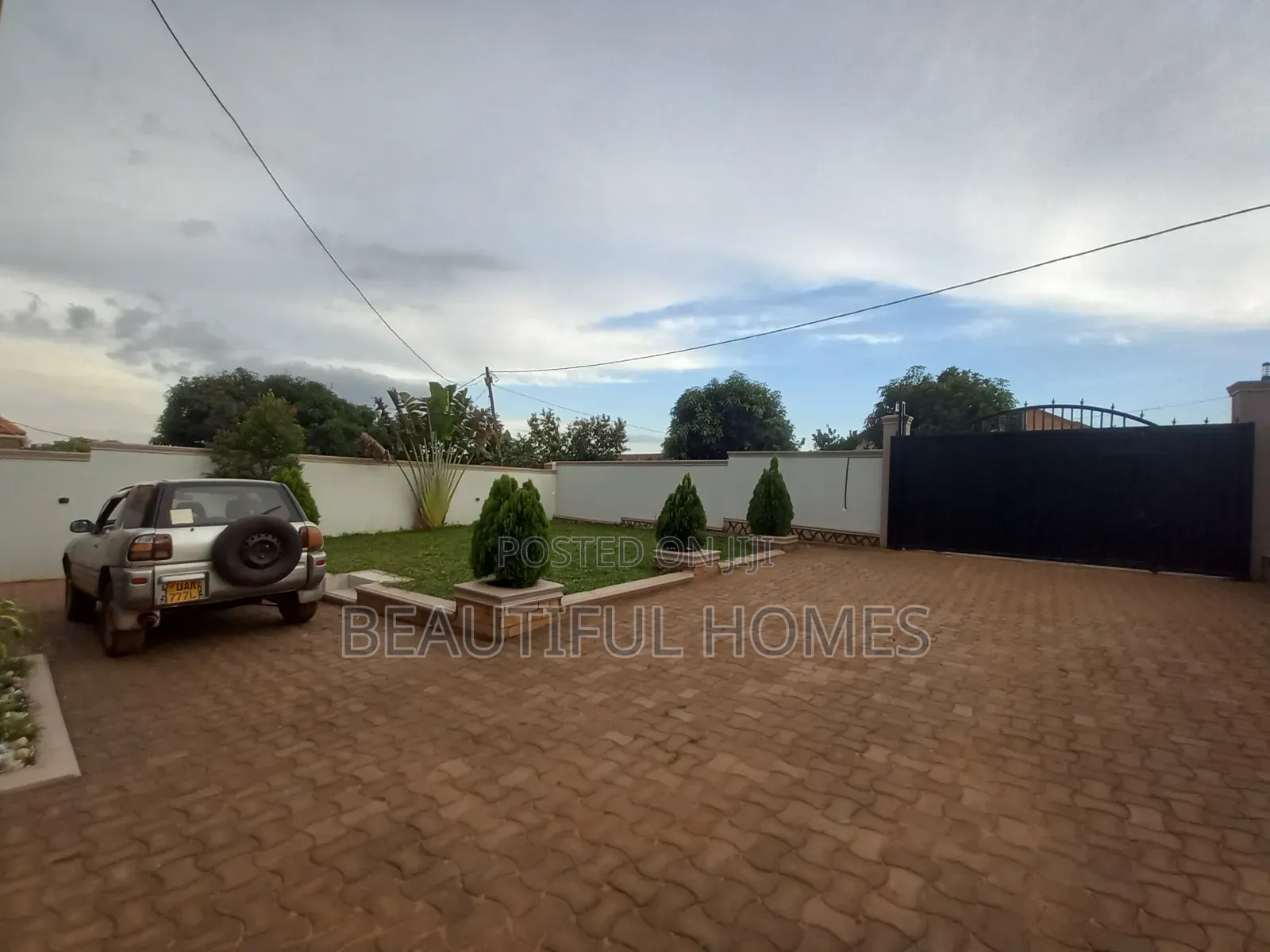 Furnished 4bdrm House in Kira for sale in Kira